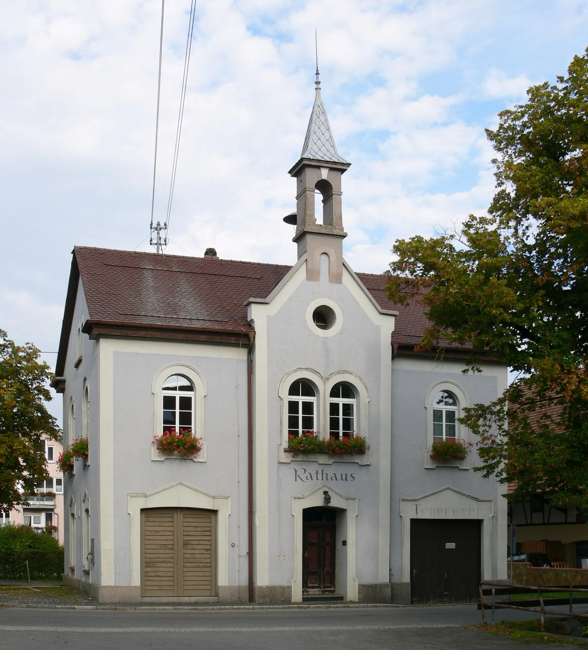 Photo showing: Zußdorf, Gemeinde Wilhelmsdorf, Landkreis Ravensburg
Ehemaliges Rathaus