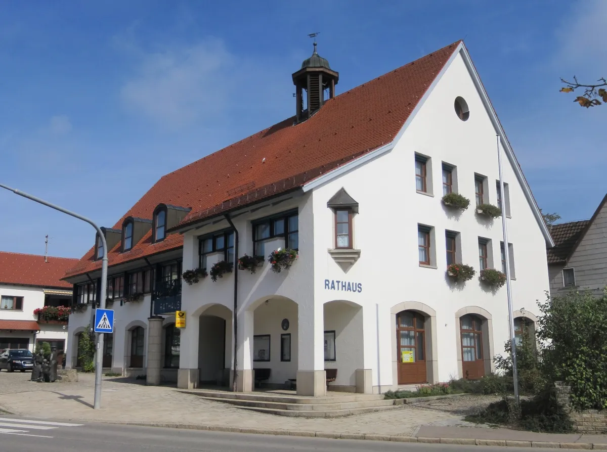 Photo showing: Town hall in Hülben.