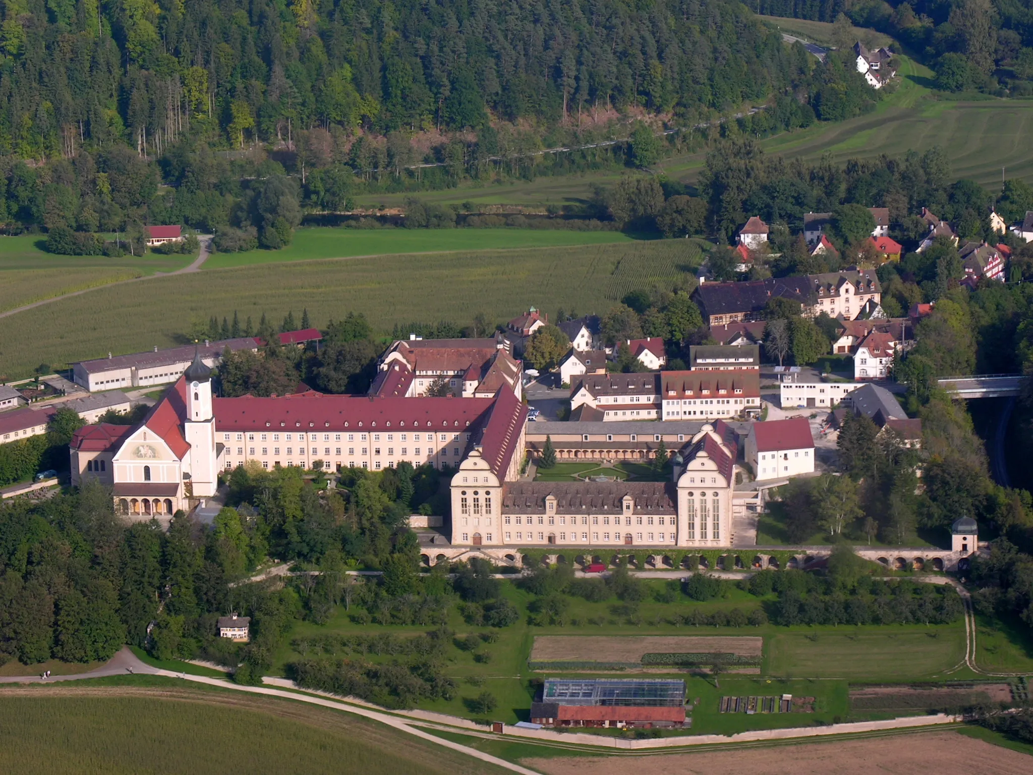 Photo showing: Germany, Baden-Württemberg,

Aerial view of Benedictin Beuron Archabbey in the Danube valley