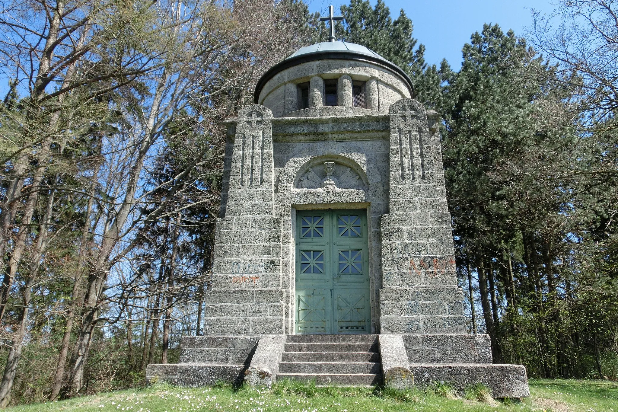 Photo showing: Deutschland - Baden-Württemberg - Landkreis Sigmaringen - Ostrach: Denkmal/Gedenkkapelle auf dem Burchbühl; zur Erinnerung an die Schlacht bei Ostrach am 21. März 1799