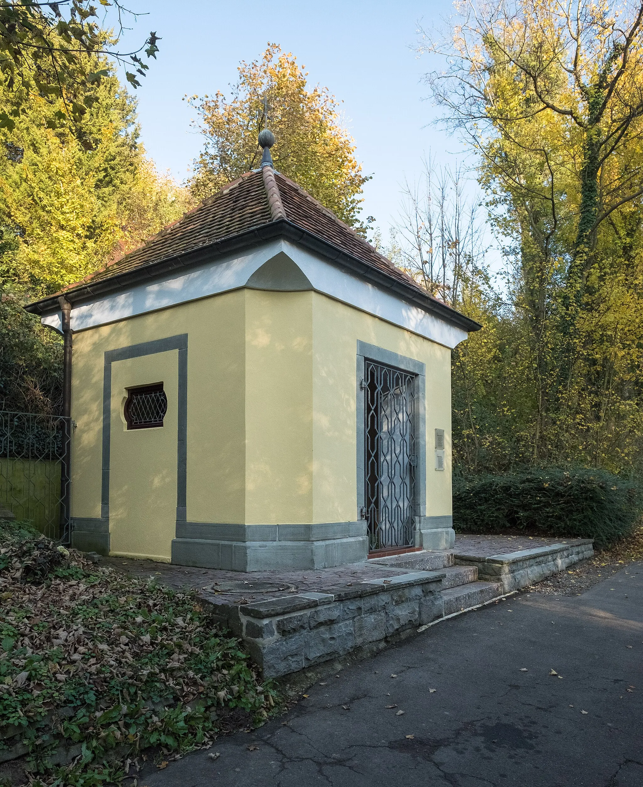Photo showing: Chapel Zum Frieden, Meersburg, district Bodenseekreis, Baden-Württemberg, Germany