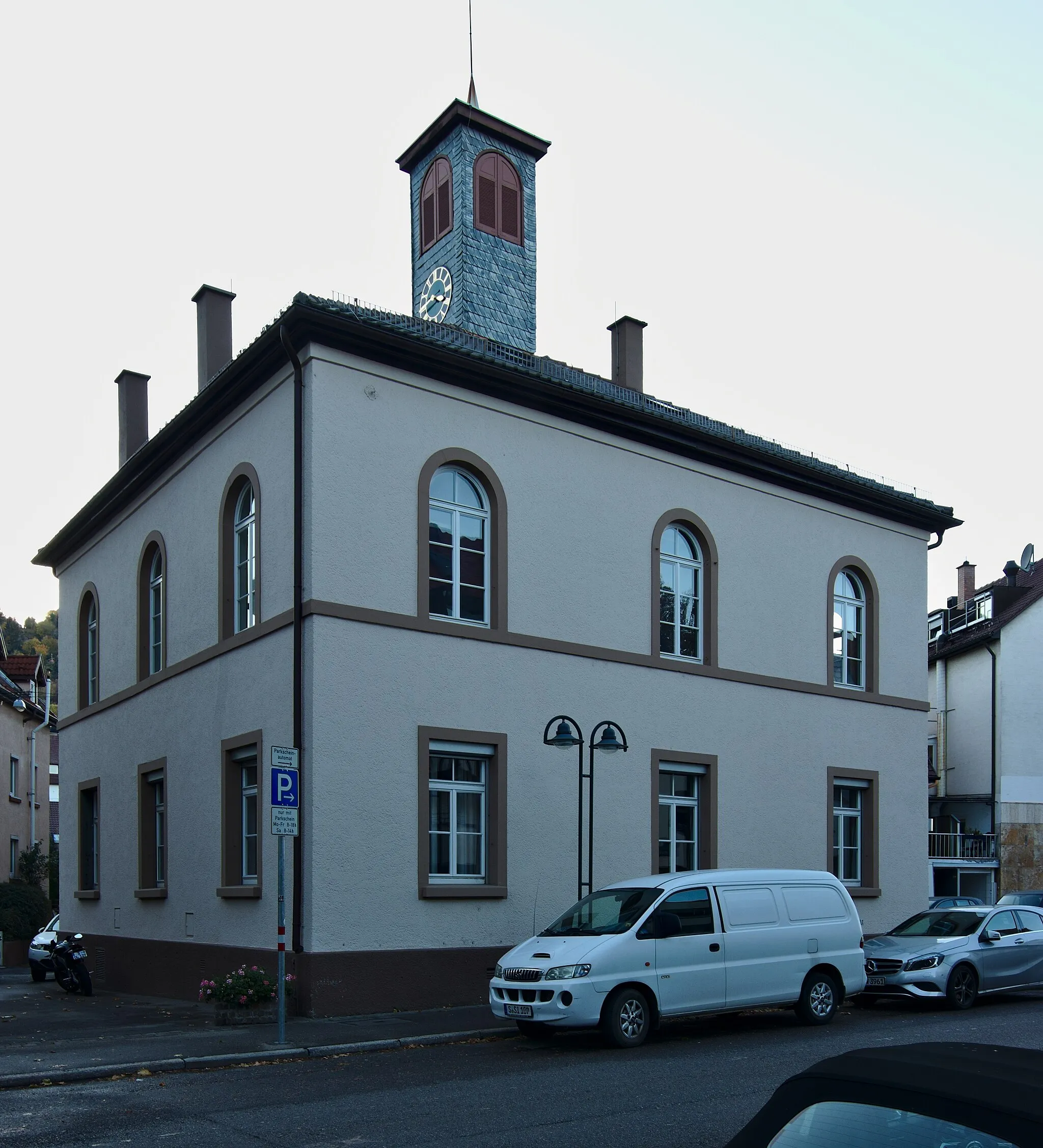 Photo showing: Ehemaliges Rathaus in Stuttgart-Wangen, Ulmer Straße 350. Erbaut 1846 im Württembergischen Kameralamtsstil. Geschützt nach § 2 DSchG