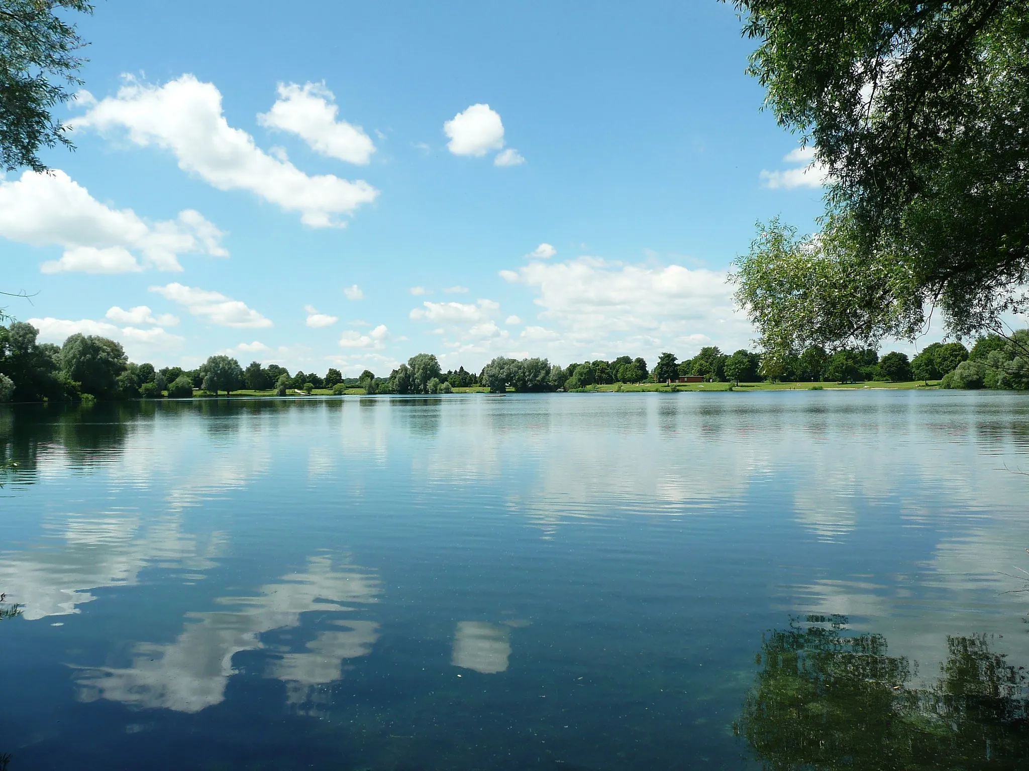 Photo showing: Naherholungsgebiet Ludwigsfelder Baggersee