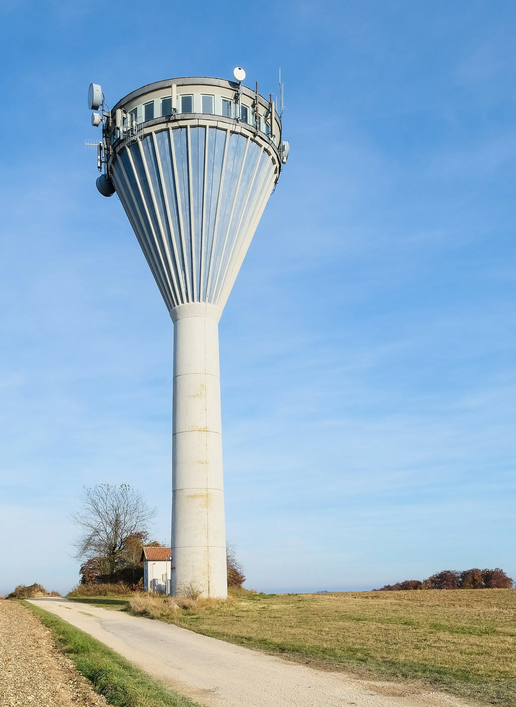 Photo showing: Water tower Upflamör, Zwiefalten-Upflamör, district Reutlingen, Baden Württemberg, Germany