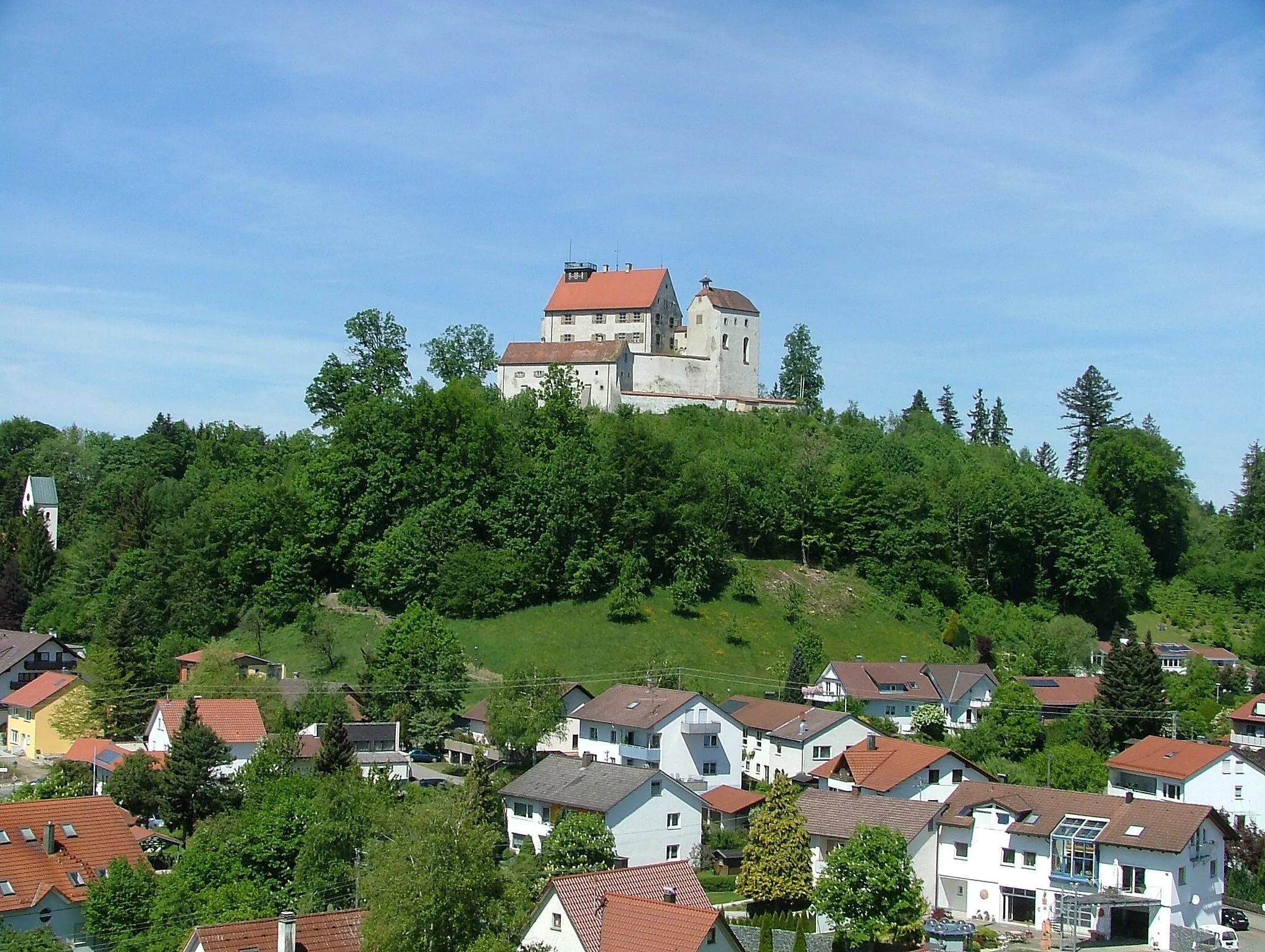 Photo showing: Burg Waldburg über Dorf Waldburg