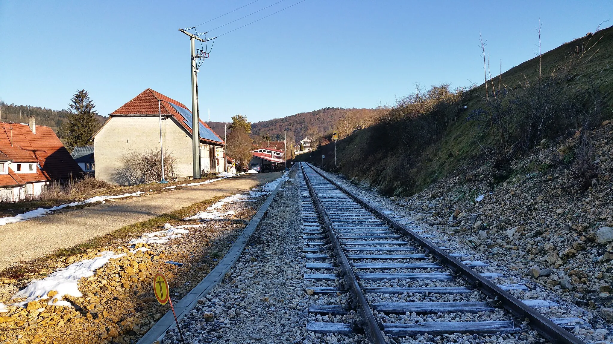 Photo showing: Maegerkingen station