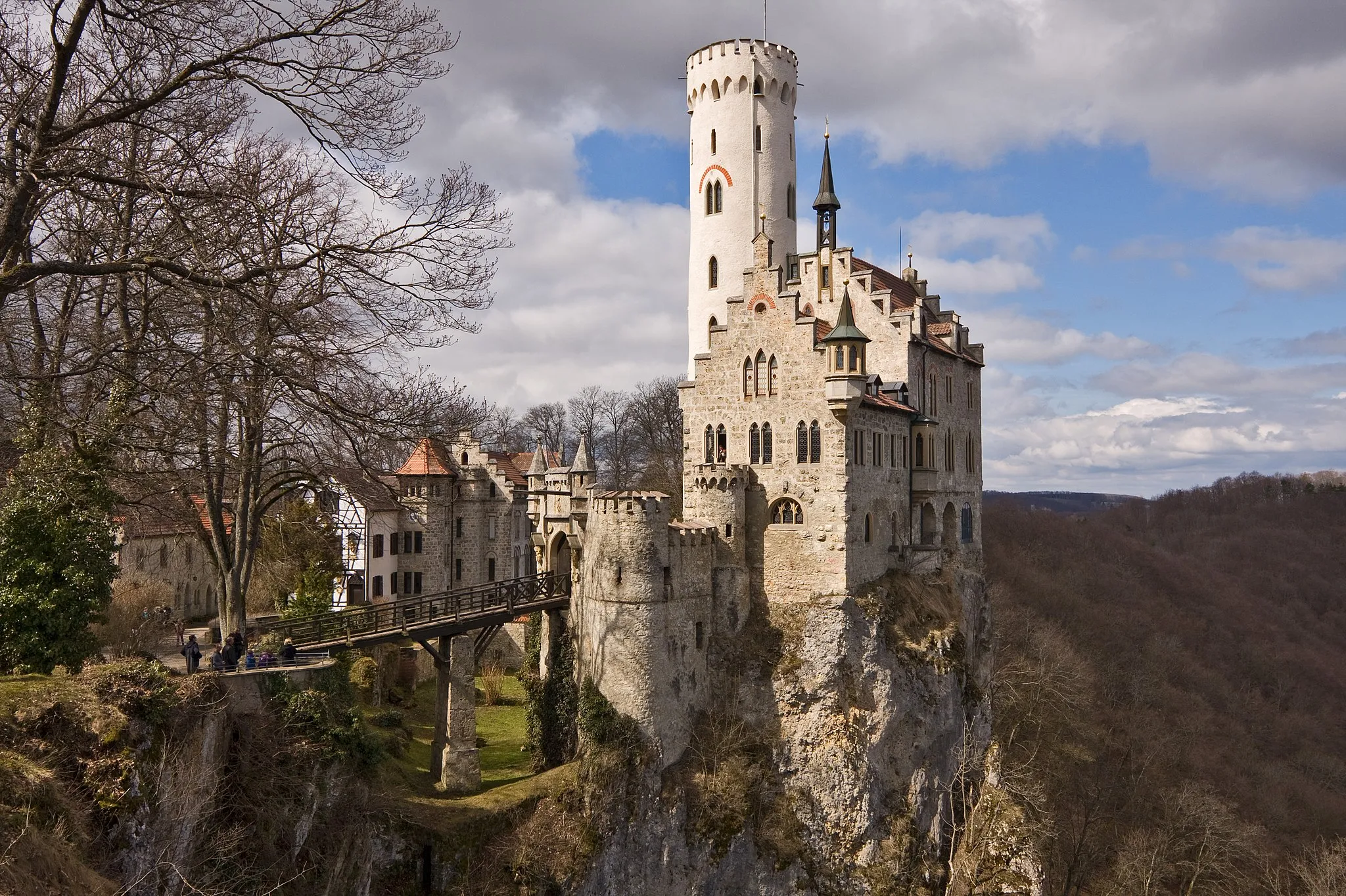 Photo showing: The Lichtenstein Castle, near Lichtenstein, in Baden-Württemberg, Germany.