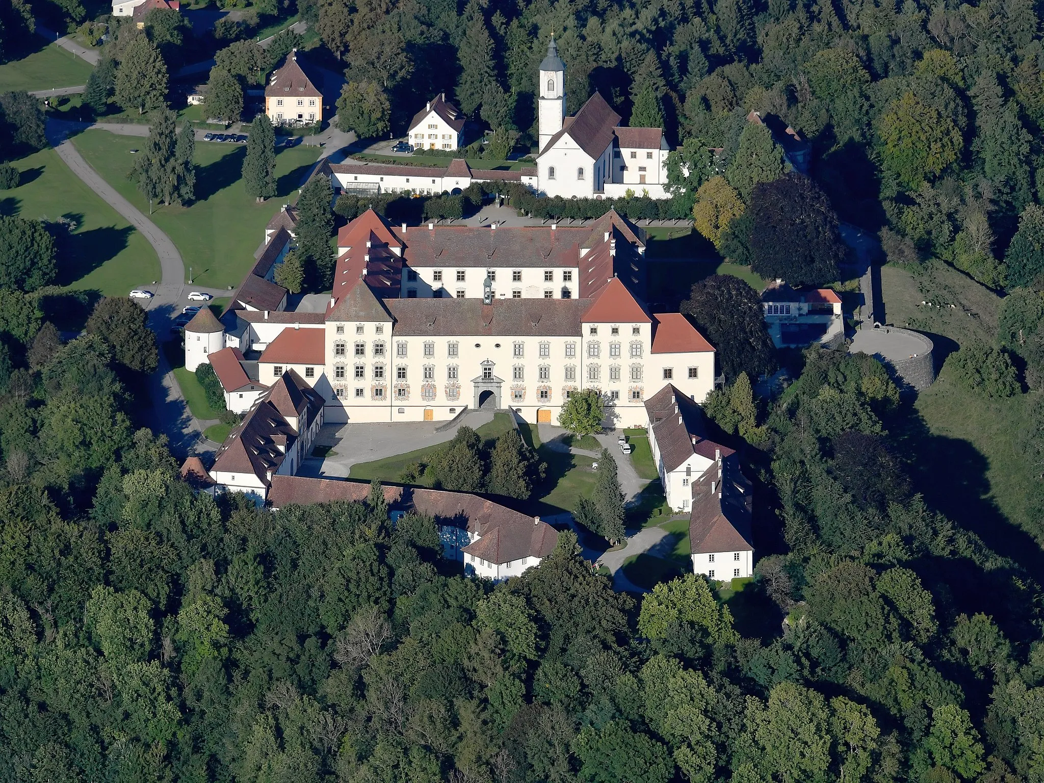 Photo showing: Aerial image of the Schloss Zeil (view from the southwest)