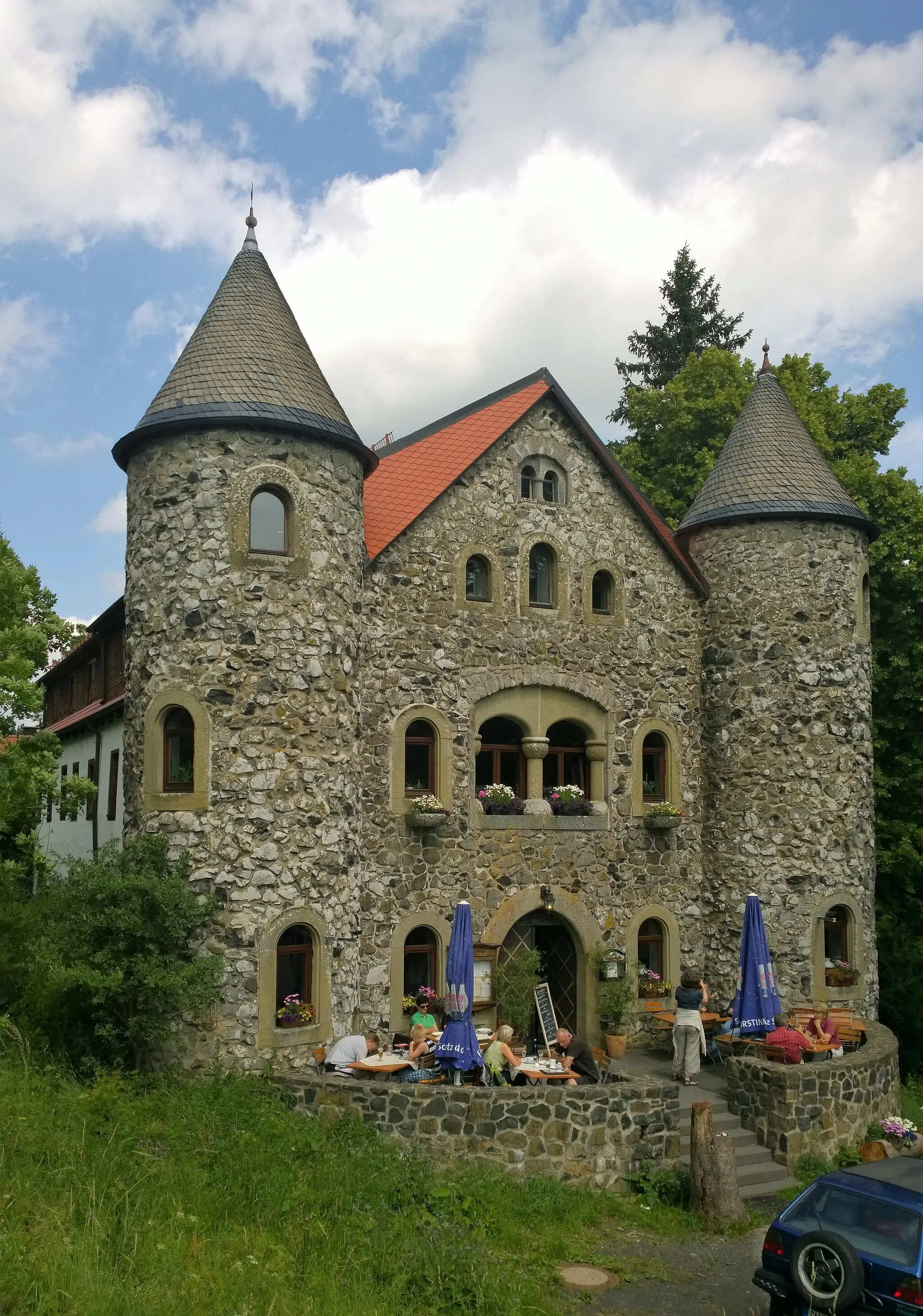 Photo showing: Jagdschloss Holzberg, Südseite des neoromanischen Neubaus von 1910