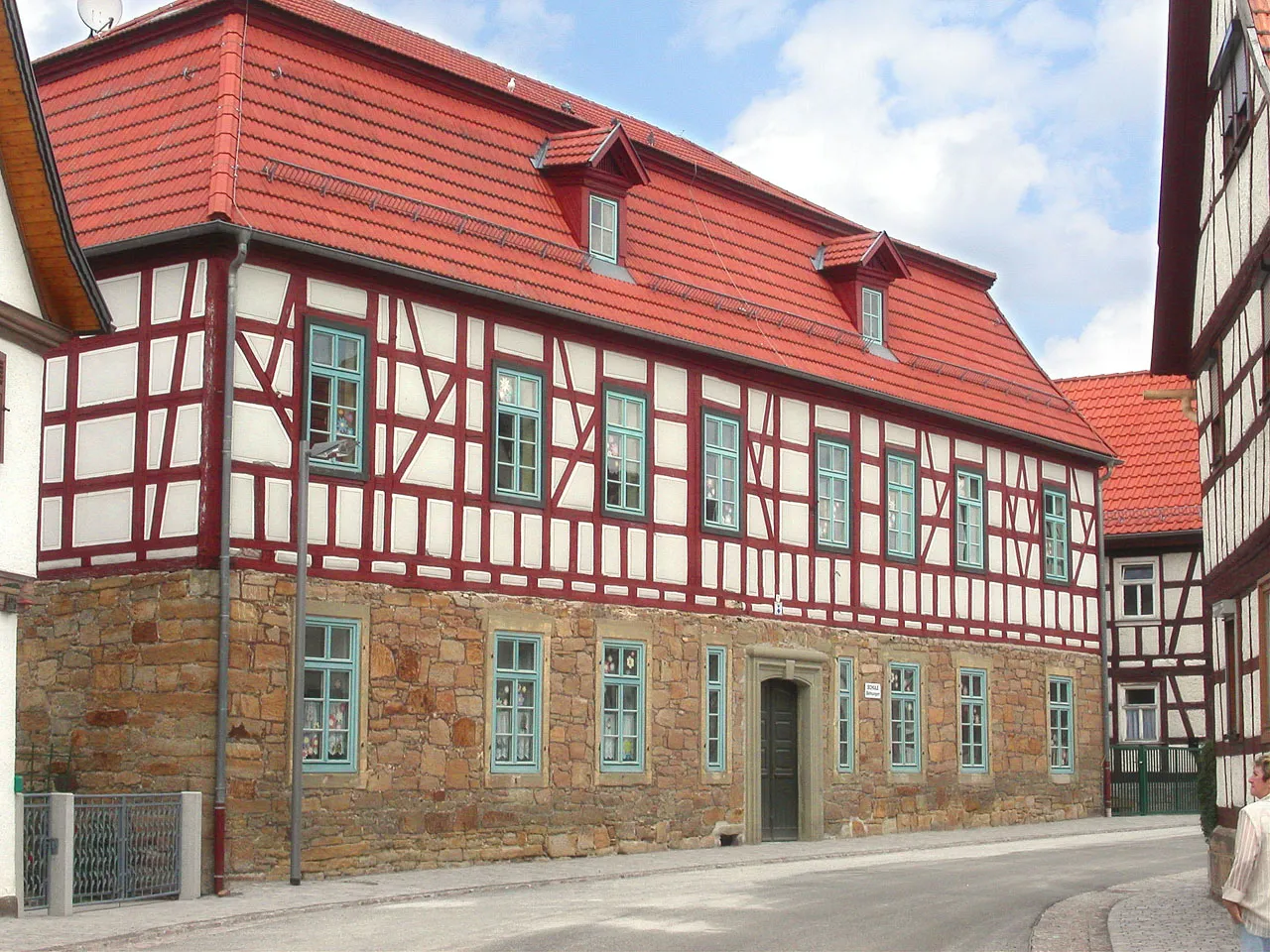 Photo showing: Schule in Behrungen (Thüringen) - Hennebergisch-fränkisches Fachwerk