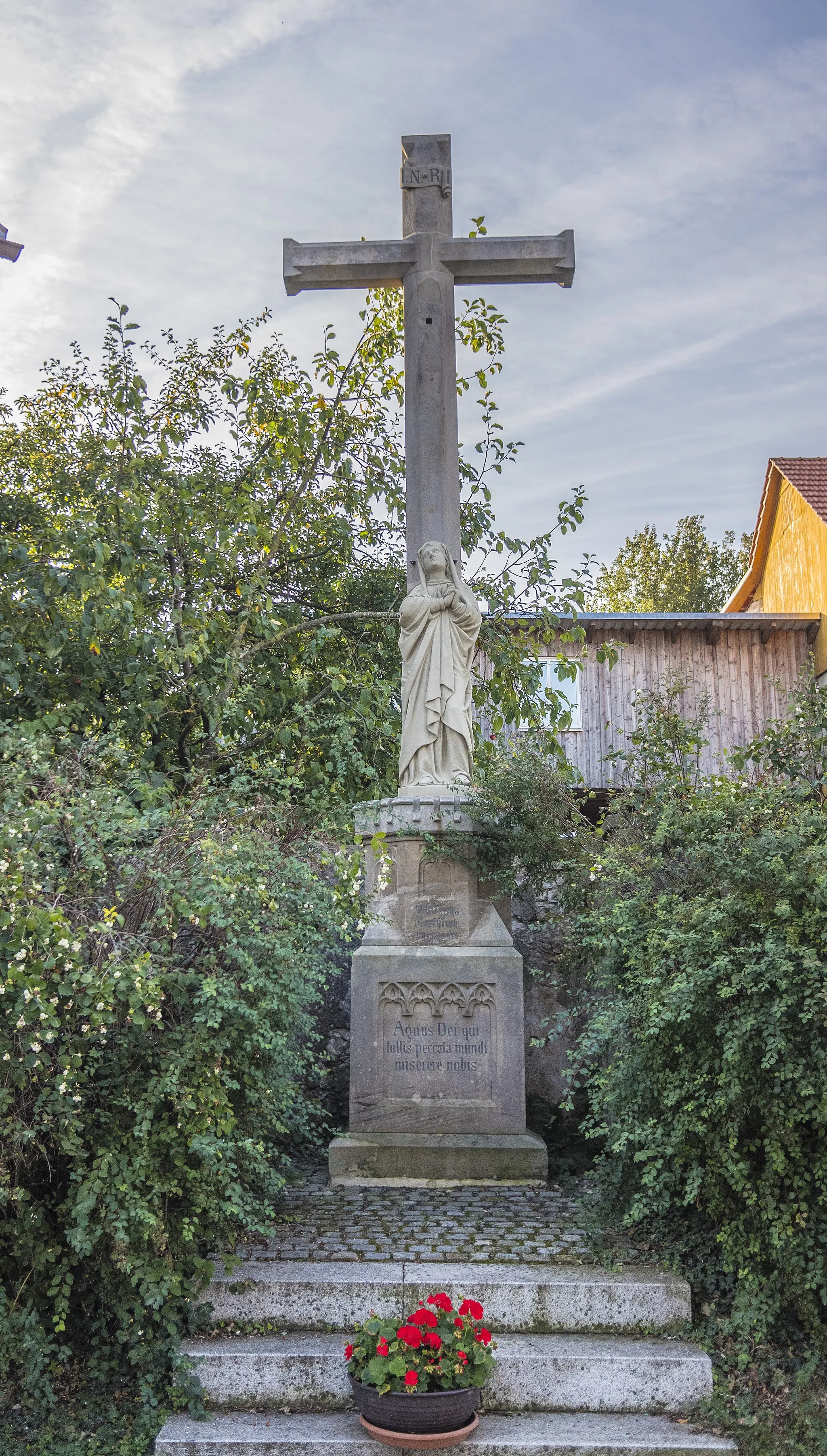 Photo showing: Historisches Wegkreuz in Buch