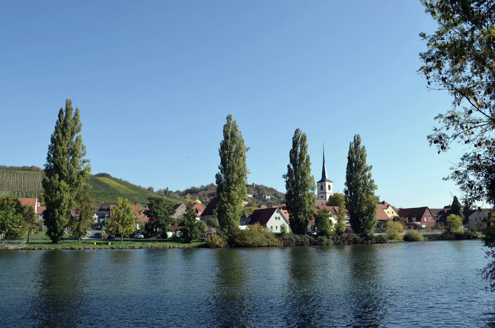 Photo showing: Kleinochsenfurt von der Ochsenfurter Mainseite aus