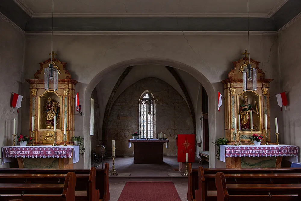 Photo showing: St. Katharina-Kirche Mainbullau - Innenansicht