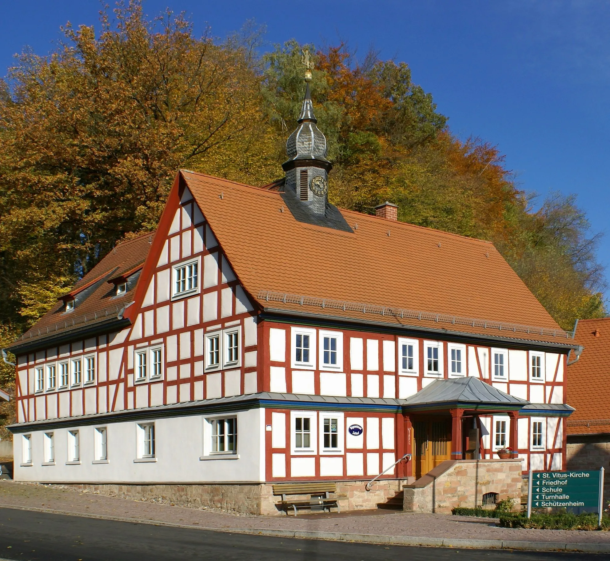 Photo showing: The town hall of the community Sailauf