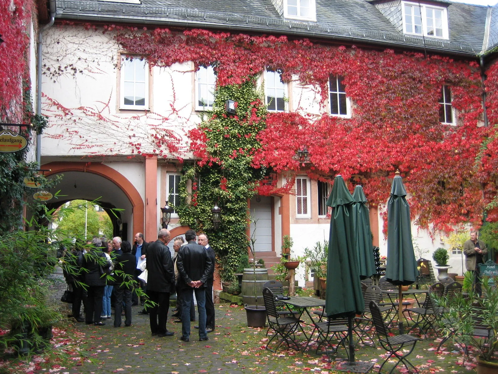 Photo showing: Schloss Rothenbuch, Spessart, Teilansicht des Innenhofs