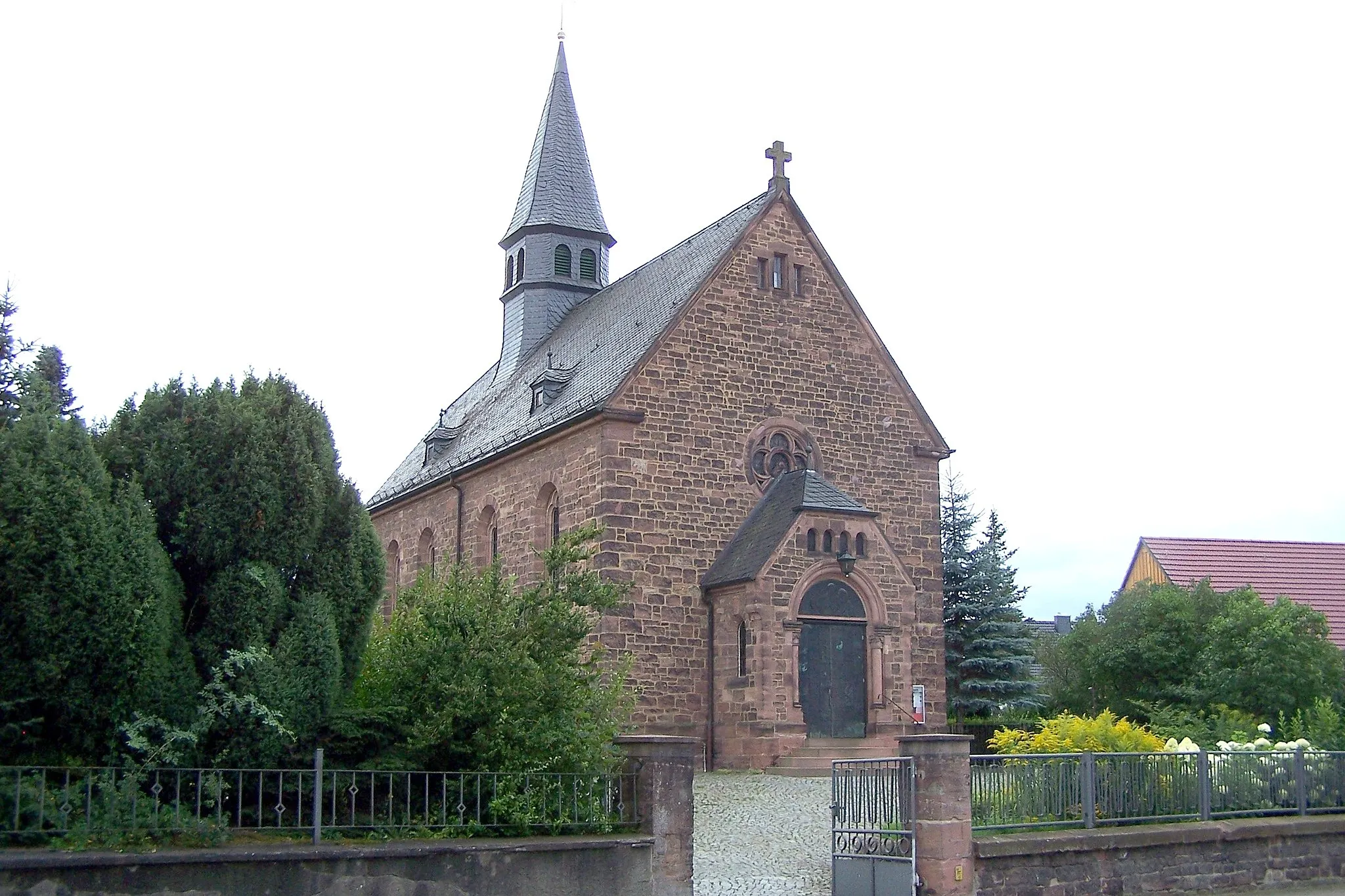 Photo showing: Ansichten und Details zur katholischen Pfarrkirche St.-Elisabeth in Vacha.