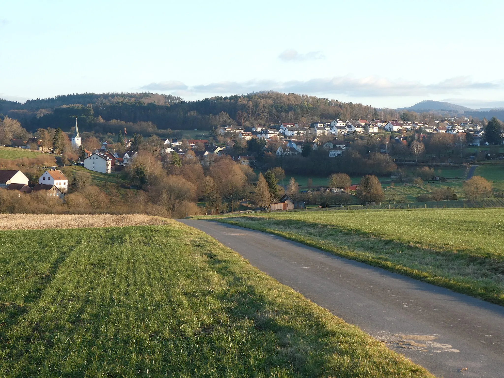 Photo showing: Blick aus nordwestlicher Richtung auf Dietershausen