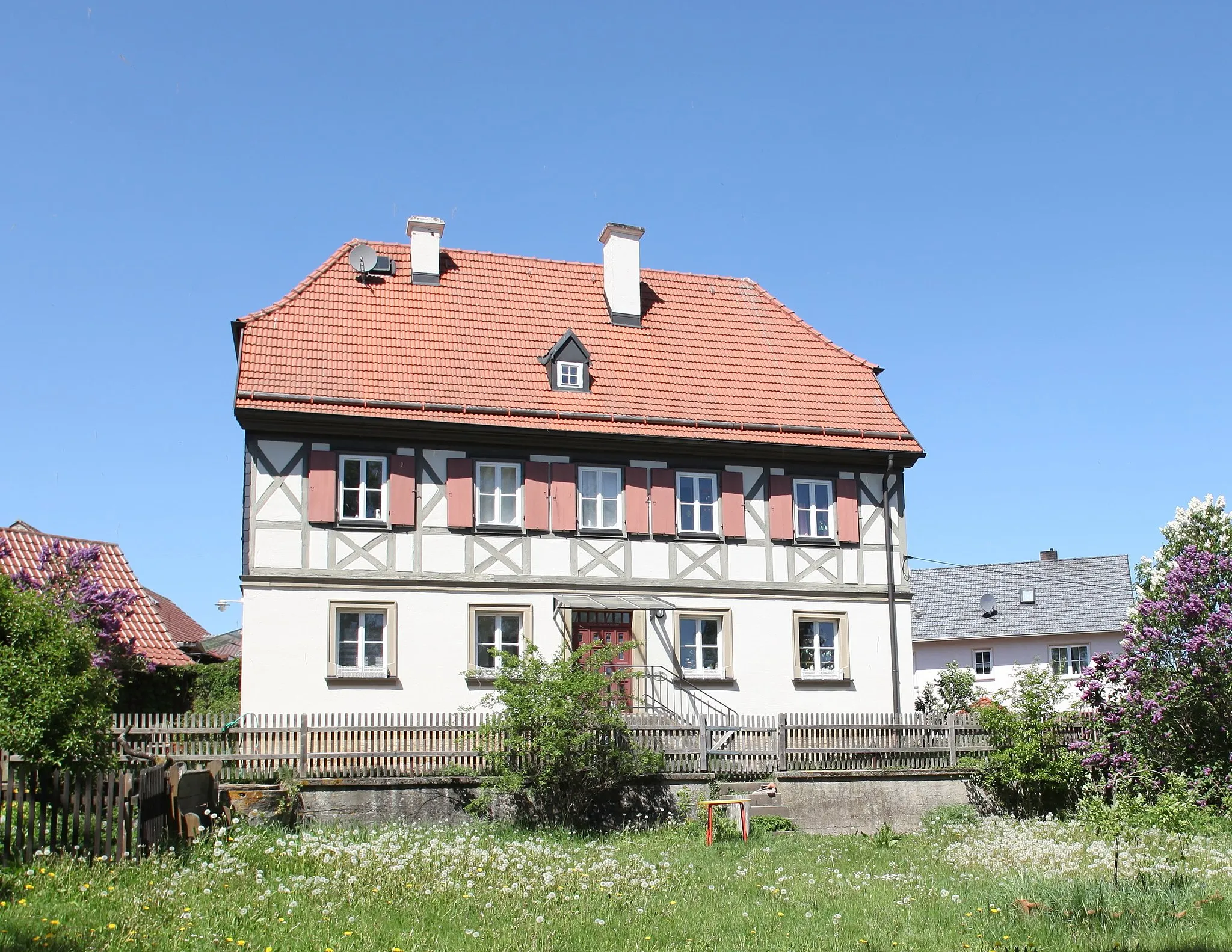 Photo showing: Pfarrhaus 1748, Heldburgplatz 5, Gemünda, Landkreis Coburg