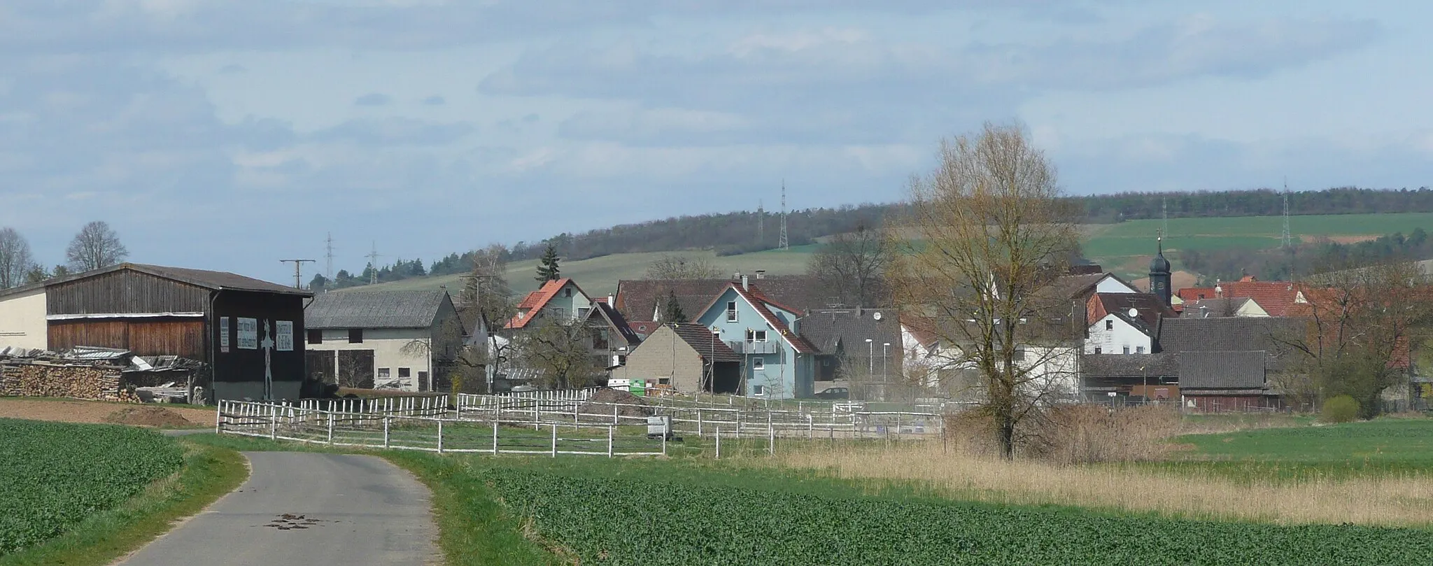 Photo showing: View of Mädelhofen, a quarter of Waldbüttelbrunn.
