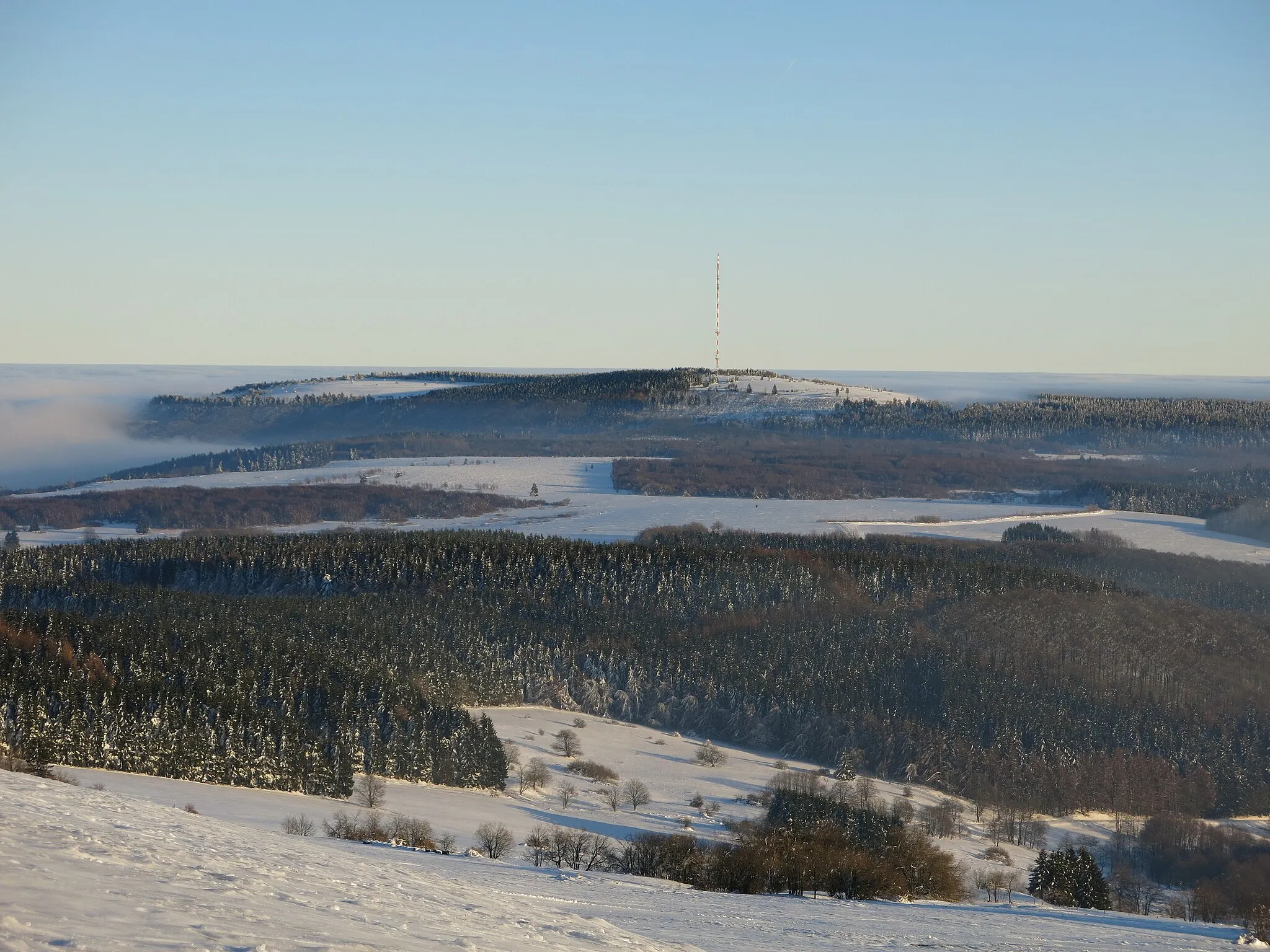 Photo showing: Heidelstein, seen from Wasserkuppe