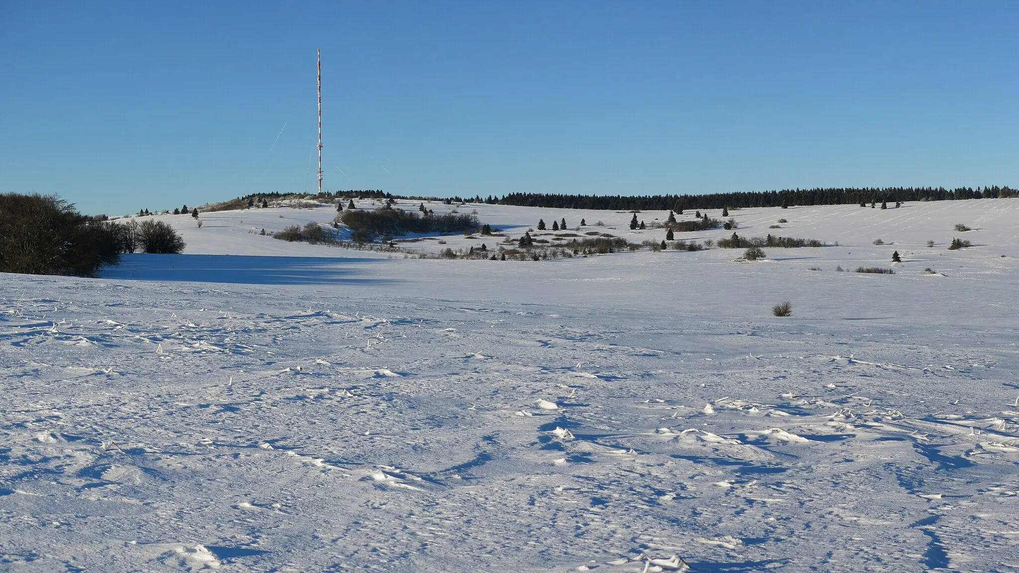 Photo showing: Heidelstein in the Rhön Mountains, seen from southeast