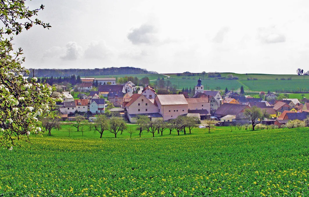 Photo showing: Harthausen (Igersheim), Ortsansicht von Nordwesten.