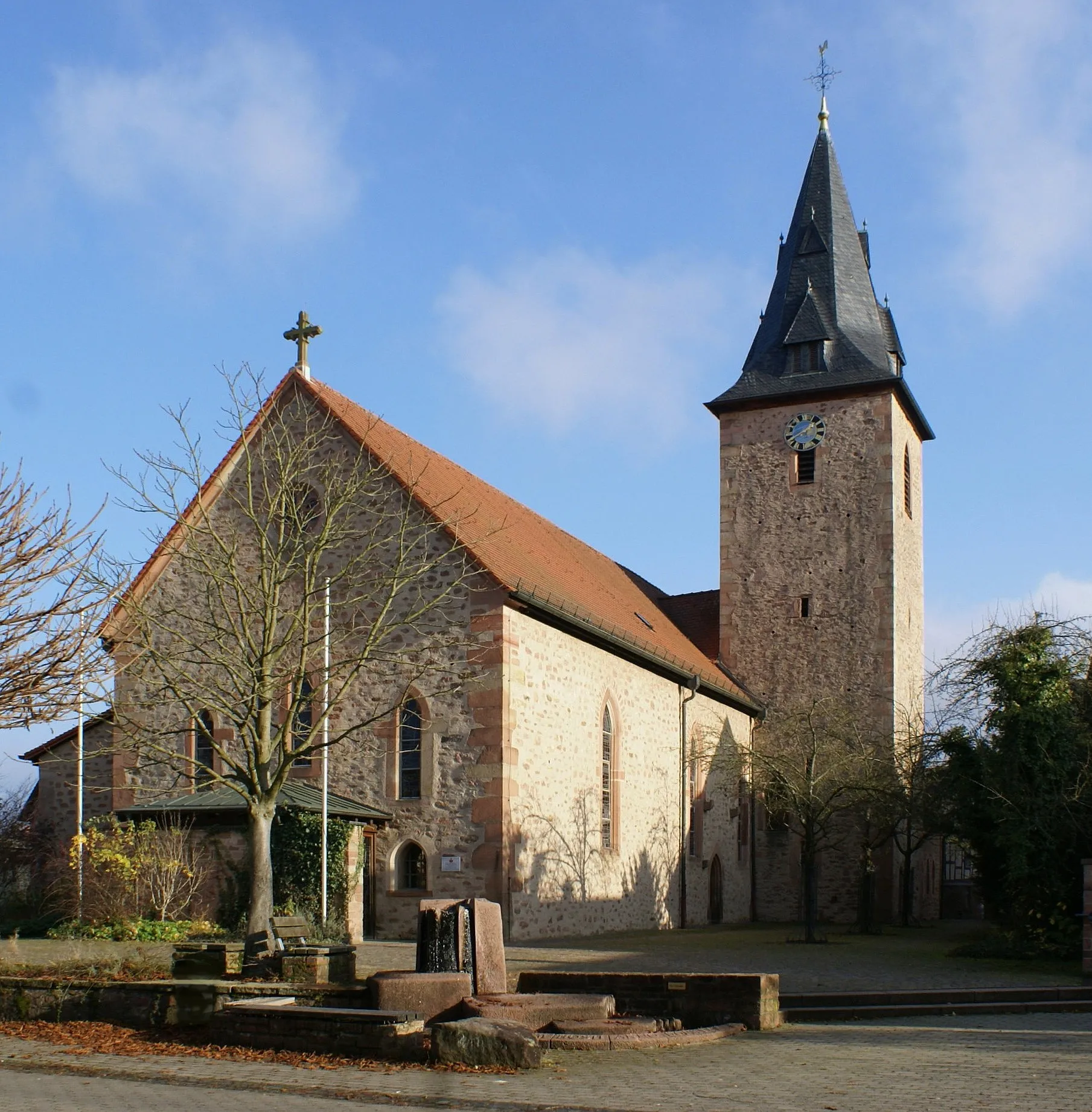 Photo showing: The catholic parish church St. Peter und Paul in Wirtheim