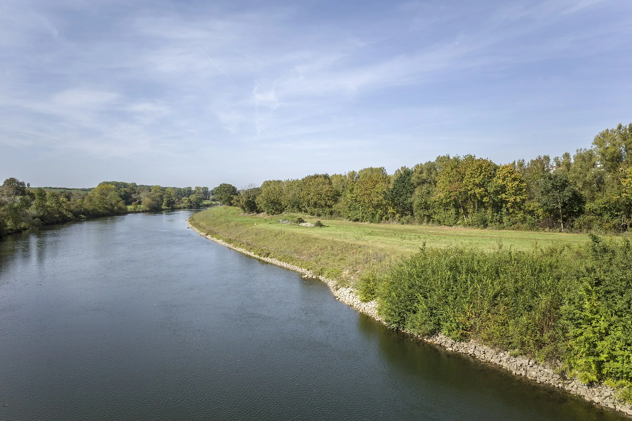 Photo showing: Blick von der Untereuerheimer Mainbrücke nach Nordwesten