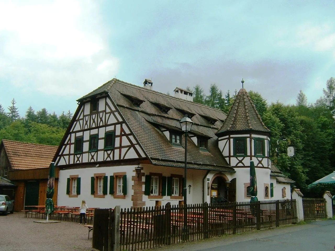 Photo showing: Bayrische Schanz, ehemalige Zollstation, später Forsthaus, jetzt Waldgasthof. Gehört zu Ruppertshütten im Spessart.