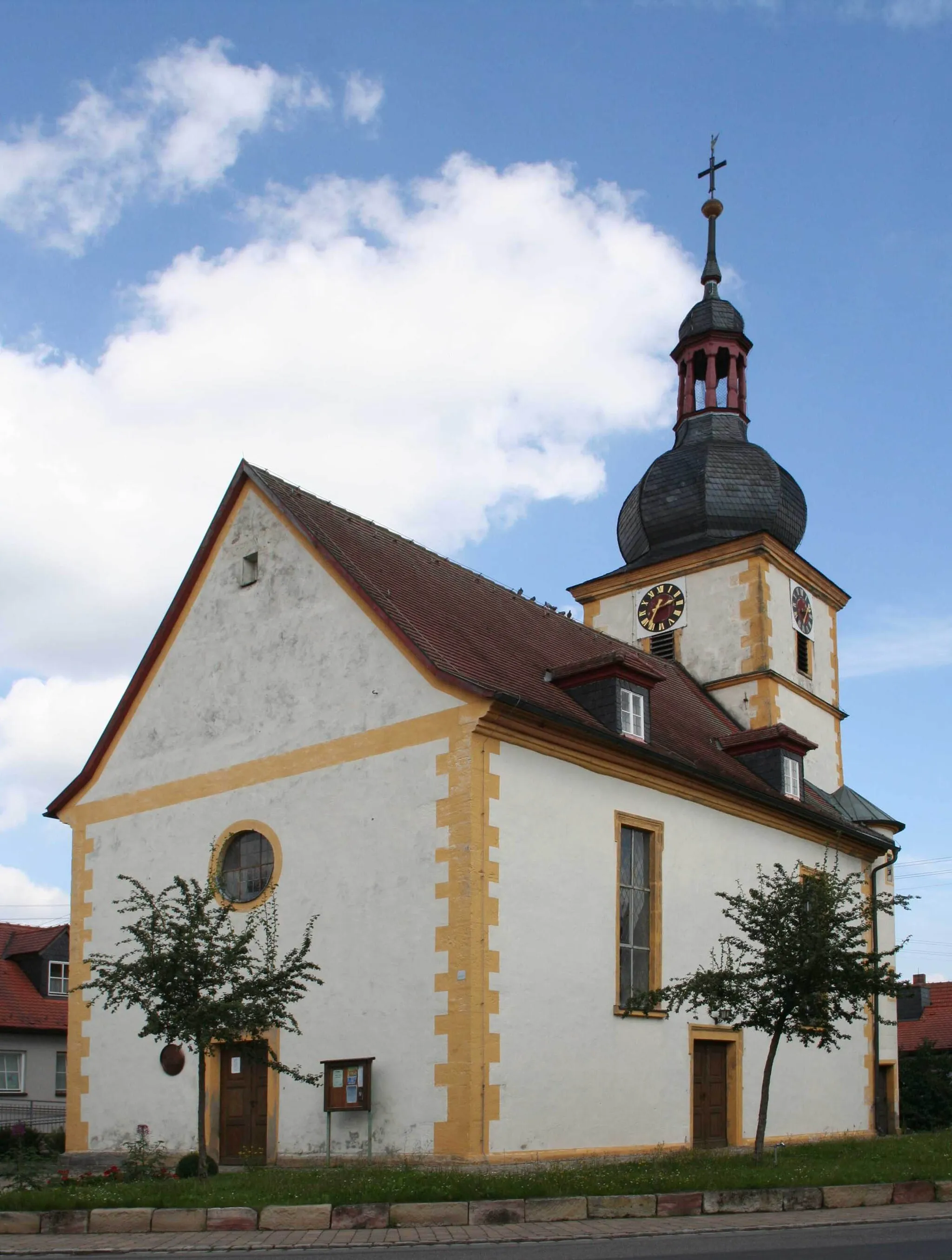 Photo showing: Ev. Kirche in Sulzdorf an der Lederhecke im Landkreis Rhön-Grabfeld in Bayern