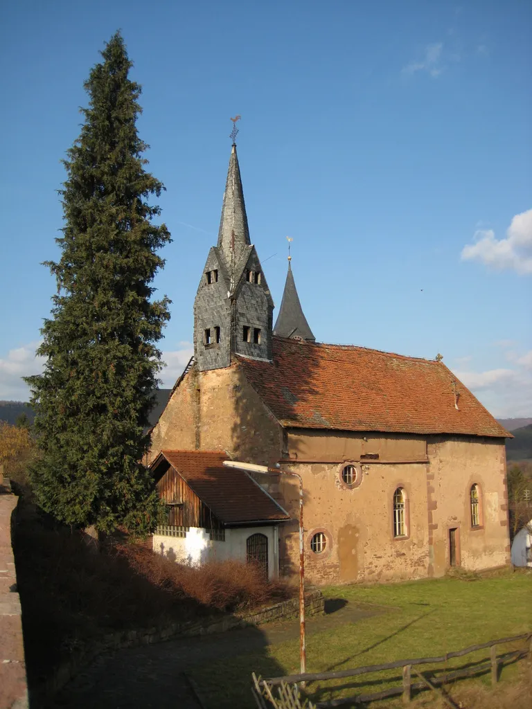 Photo showing: Alte profanierte Pfarrkirche St. Laurentius Sommerau (14. Jh.)