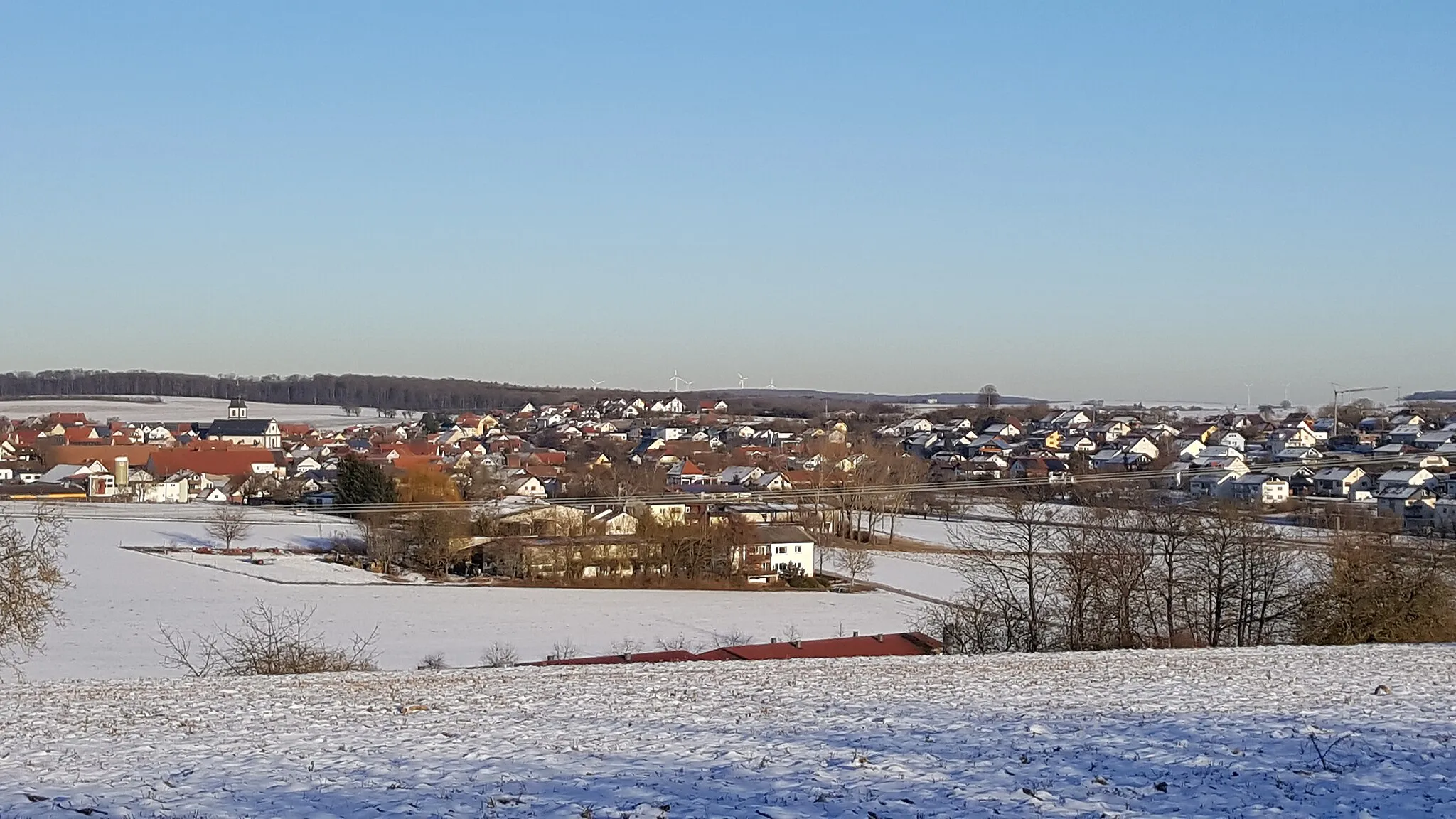 Photo showing: Blick auf Großrinderfeld im Winter.