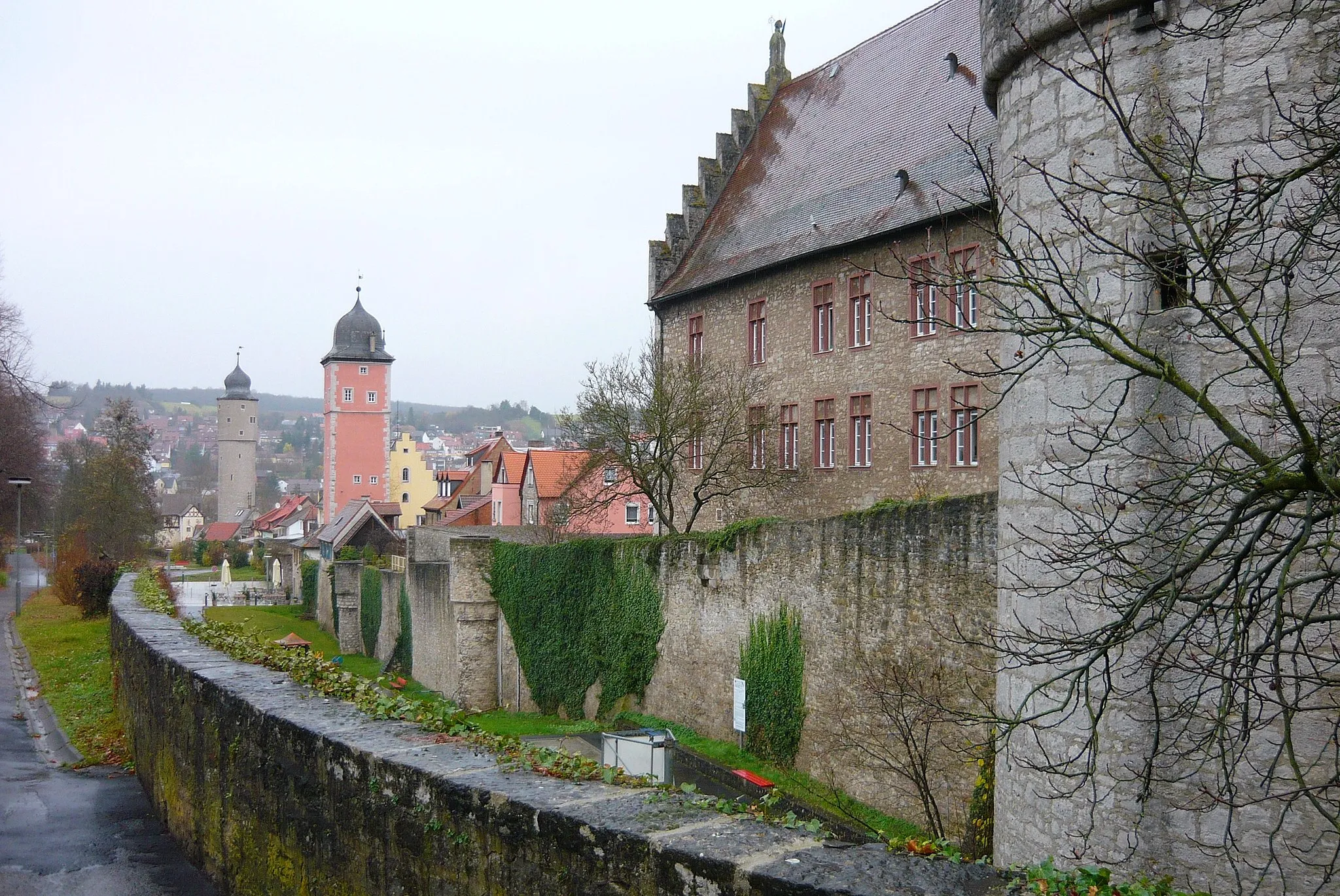Photo showing: Town wall in Ochsenfurt/Germany