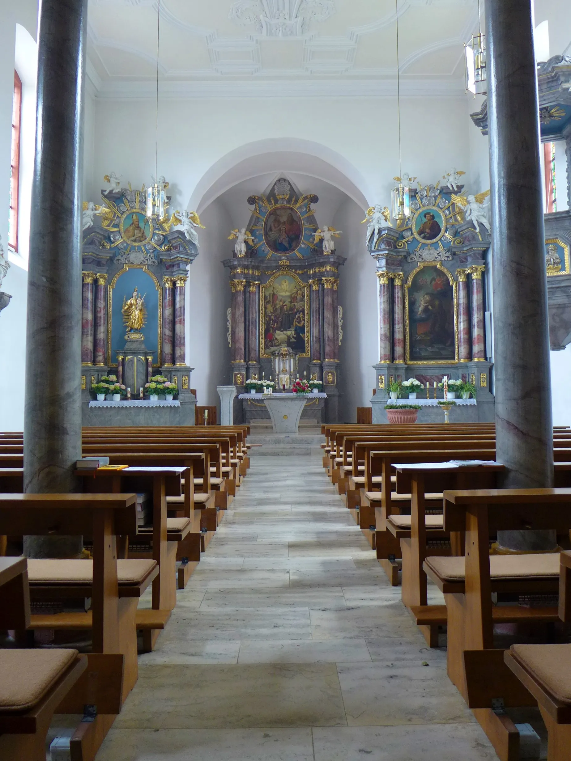 Photo showing: St. Ägidius (Holzkirchhausen), Blick zum Chor