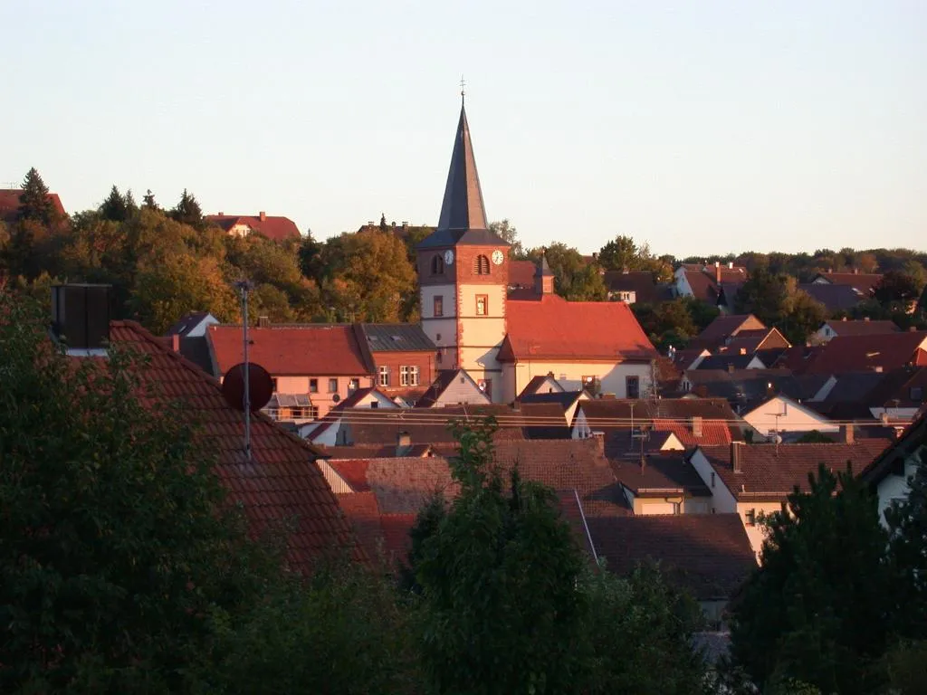 Photo showing: Aufnahme des Ortskerns von Neubrunn.