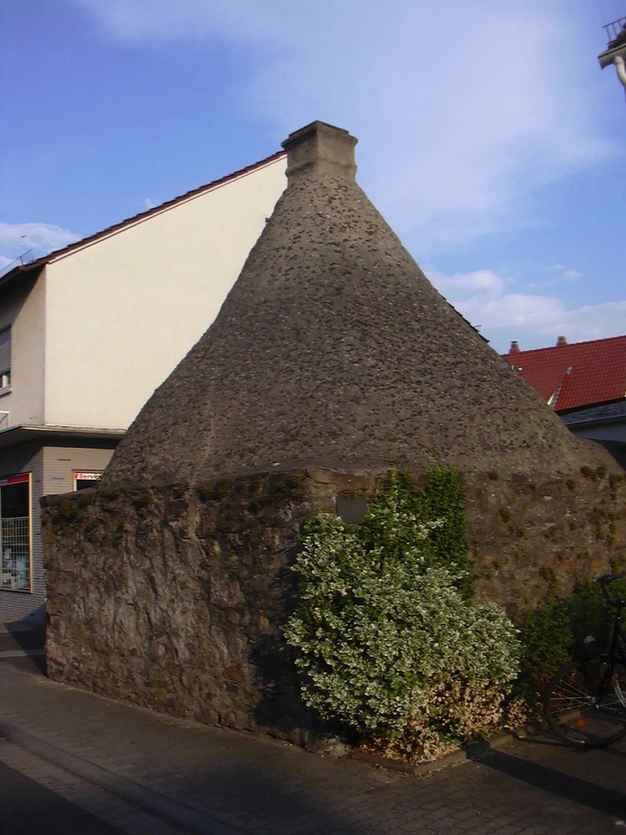 Photo showing: Bakery oven (17th century) at Kahl, near Aschaffenburg, Bavaria/Germany