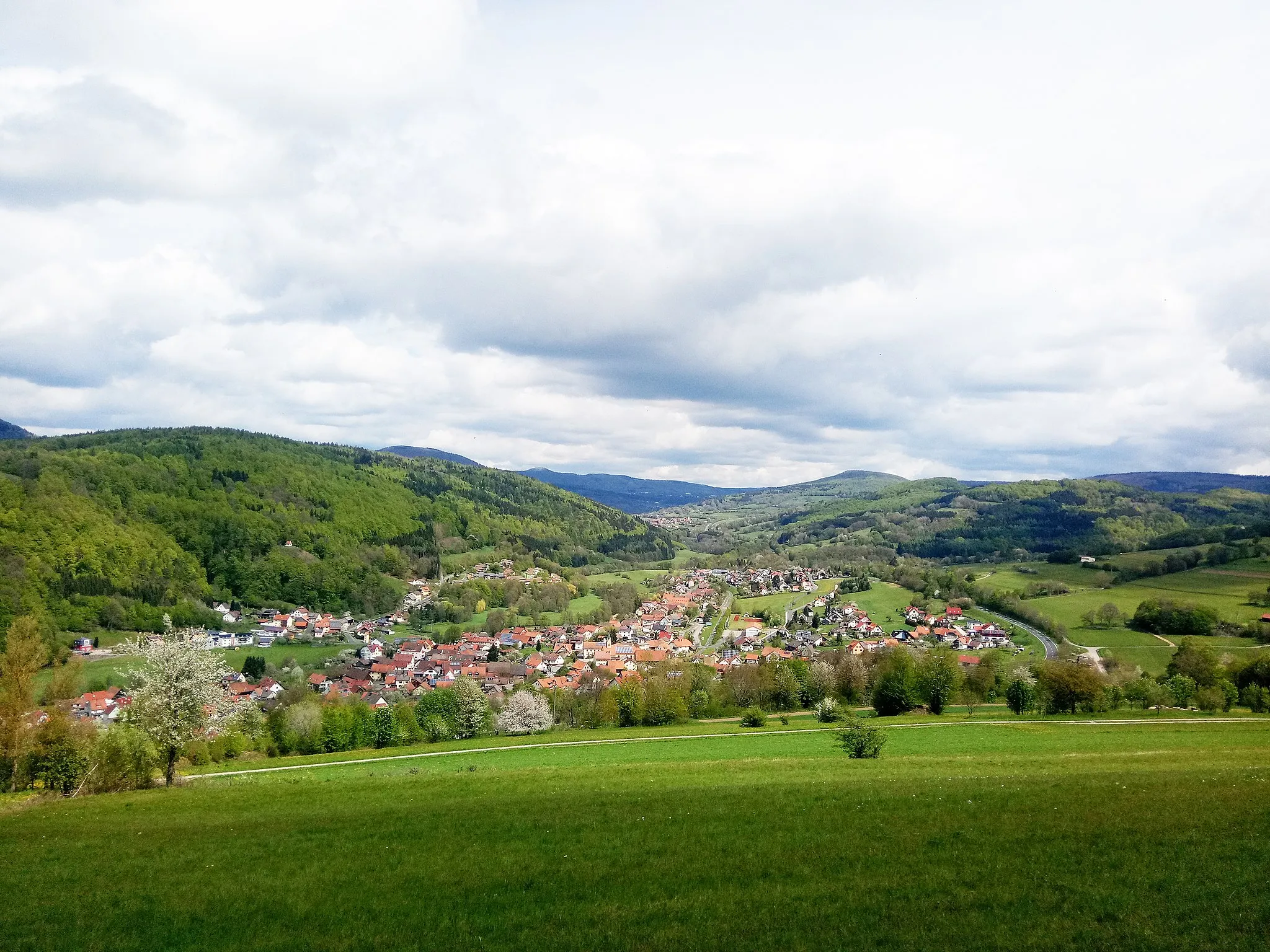 Photo showing: Shows the village of Riedenberg in northern Bavaria