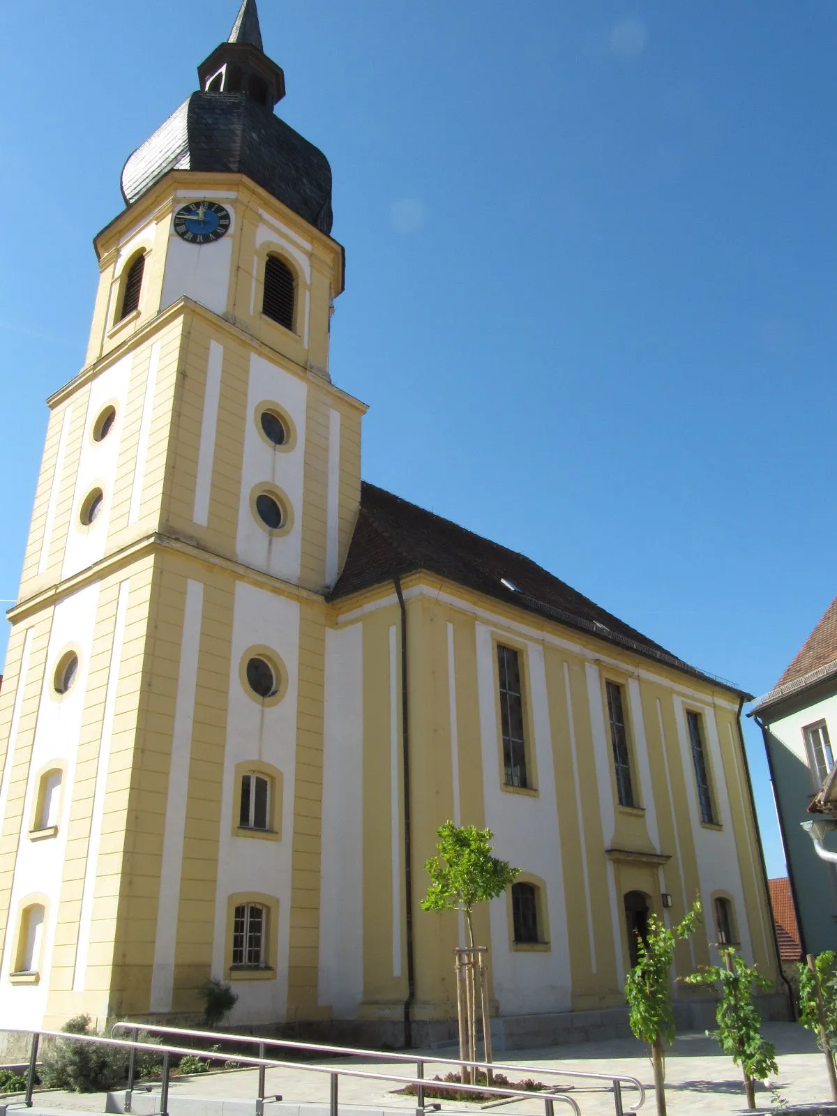 Photo showing: Evangelische St. Bartholomäus-Kirche von Rödelsee