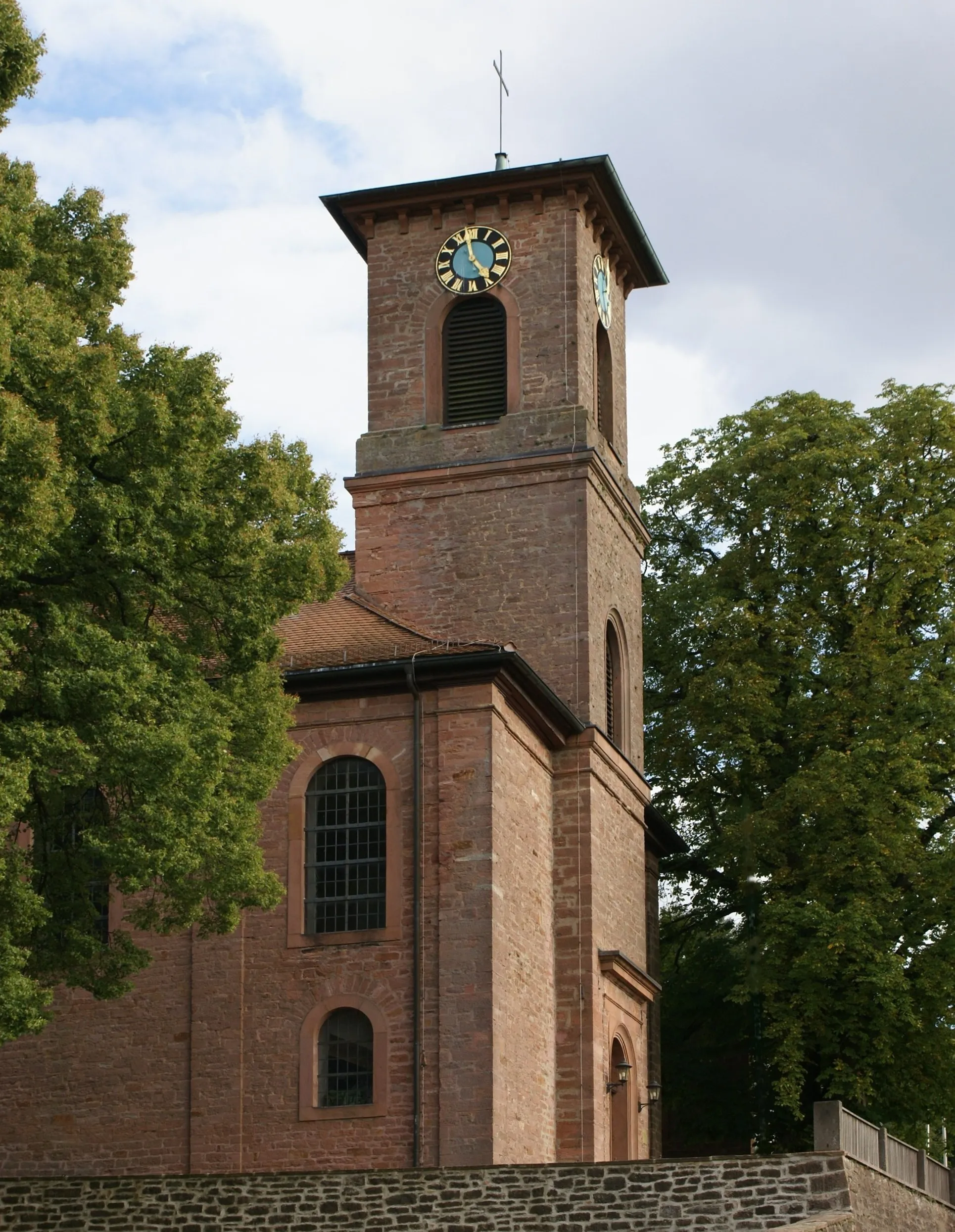 Photo showing: The dominating parish church St. Georg was built in 1834