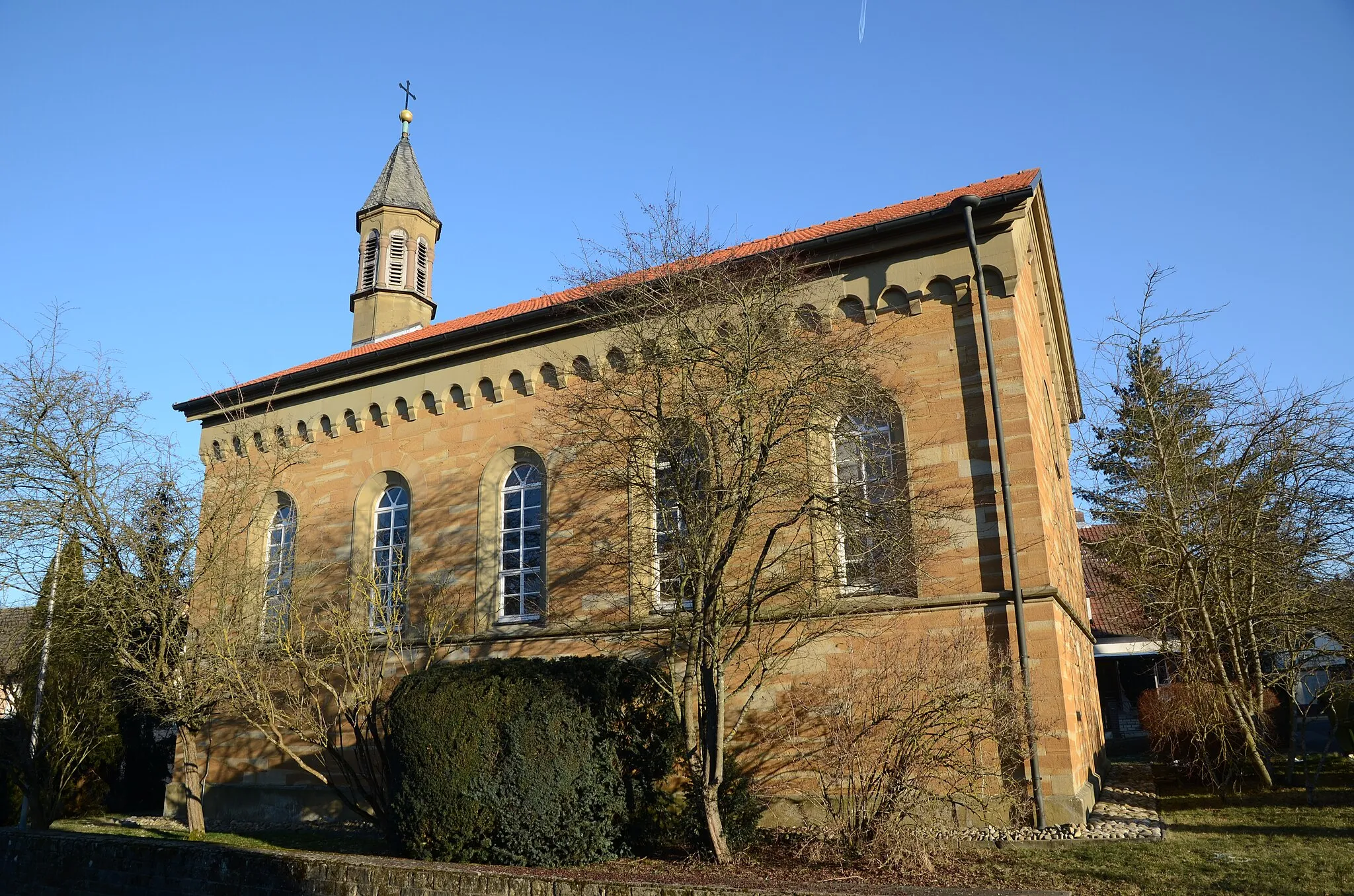 Photo showing: Evang.-Luth. Kirche in Madenhausen