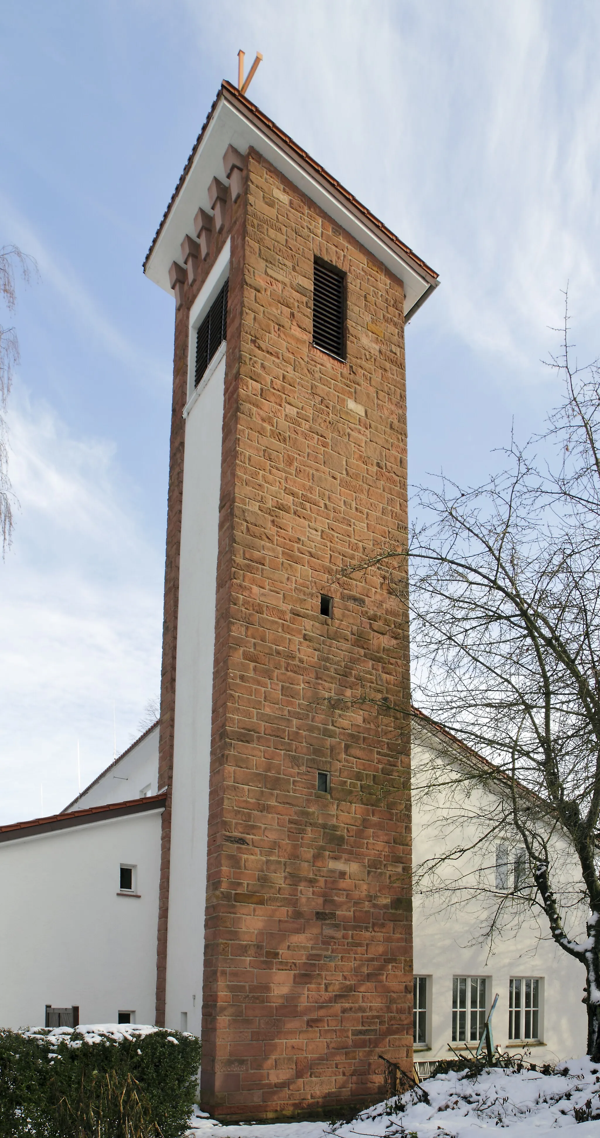 Photo showing: Hasselroth, Ortsteil Neuenhaßlau, evangelische Christuskirche, erbaut 1958