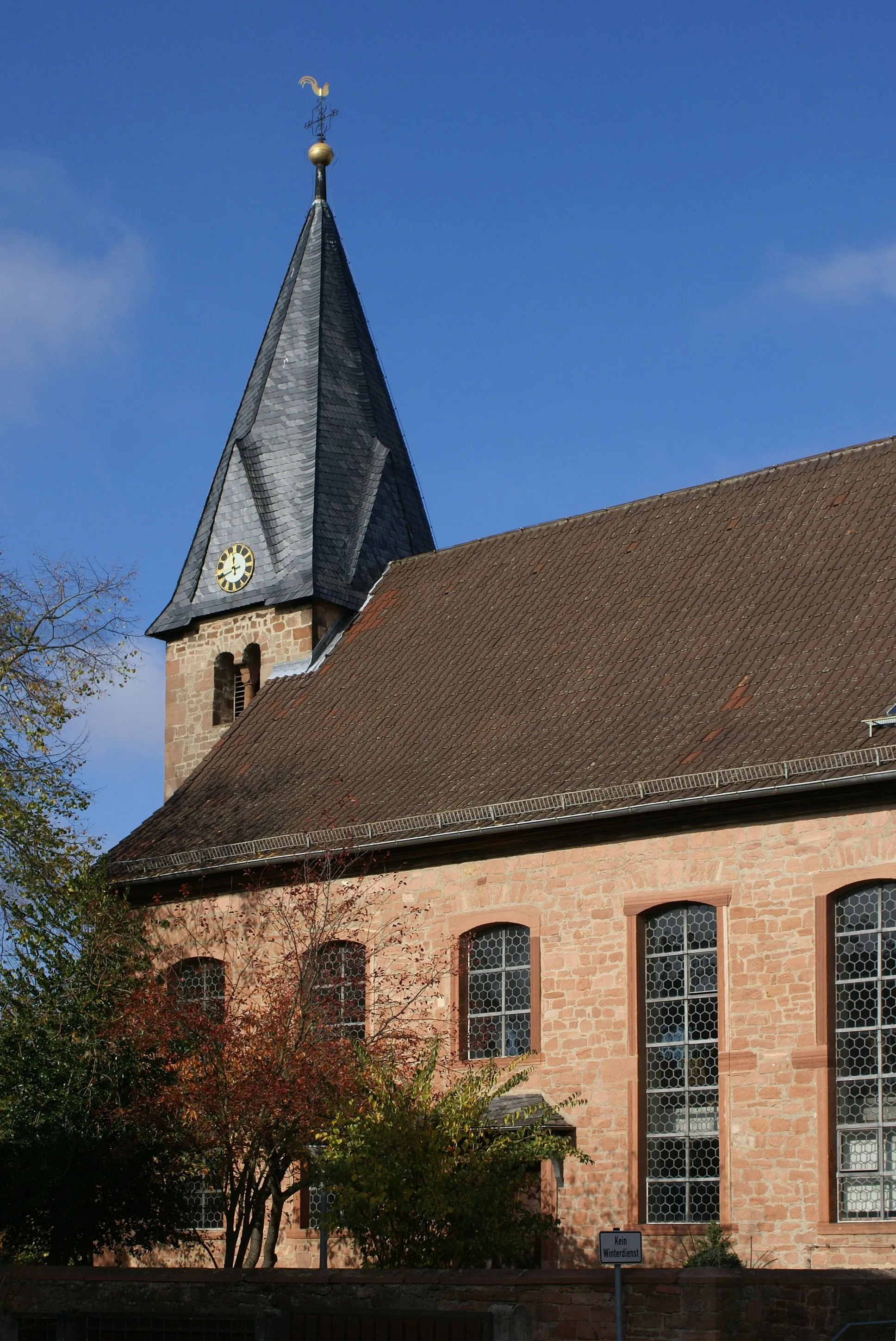 Photo showing: Protestant Laurentius church in Niedermittlau