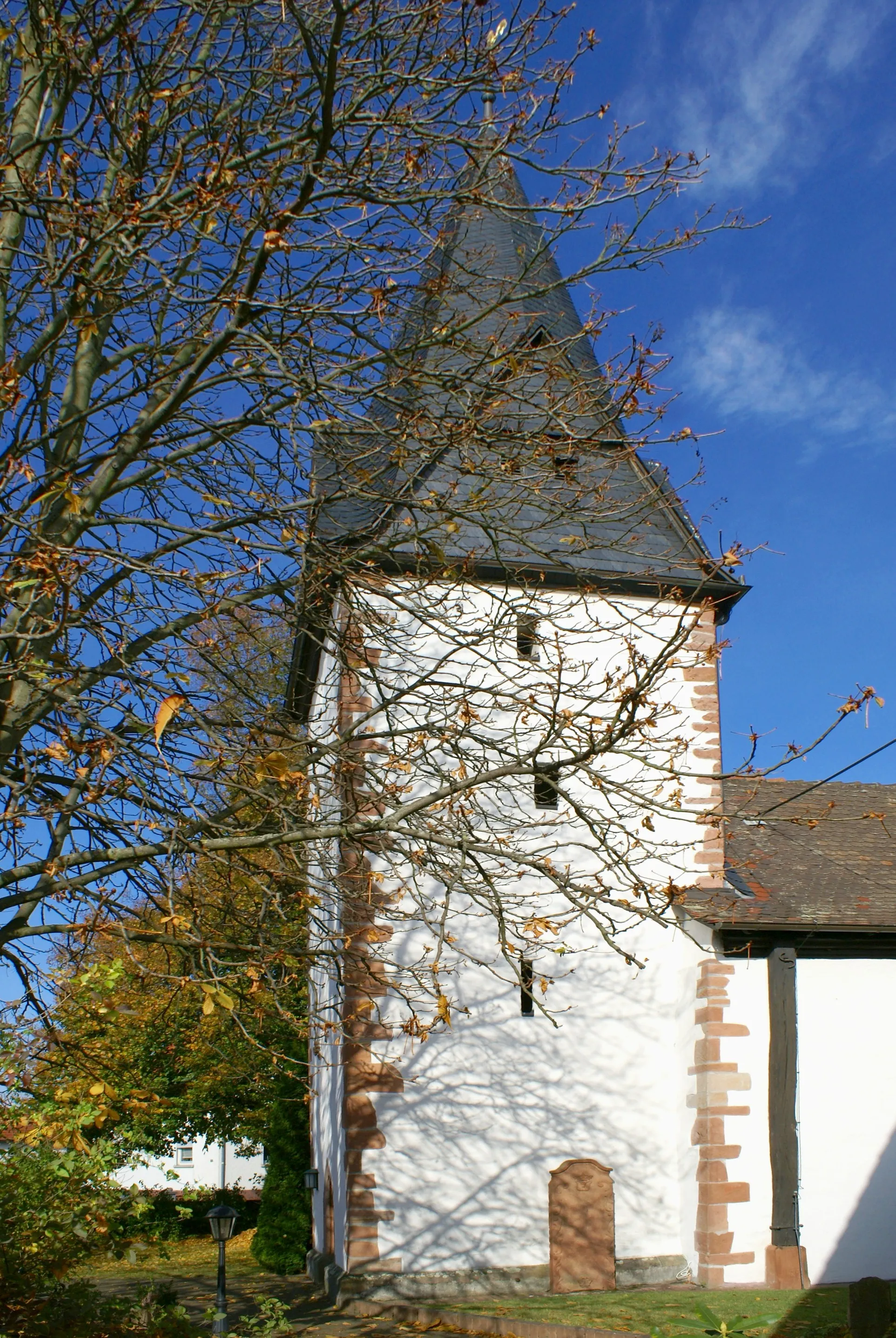 Photo showing: The belltower of the Protestant church in Gondsroth which belongs to the community Hasselroth