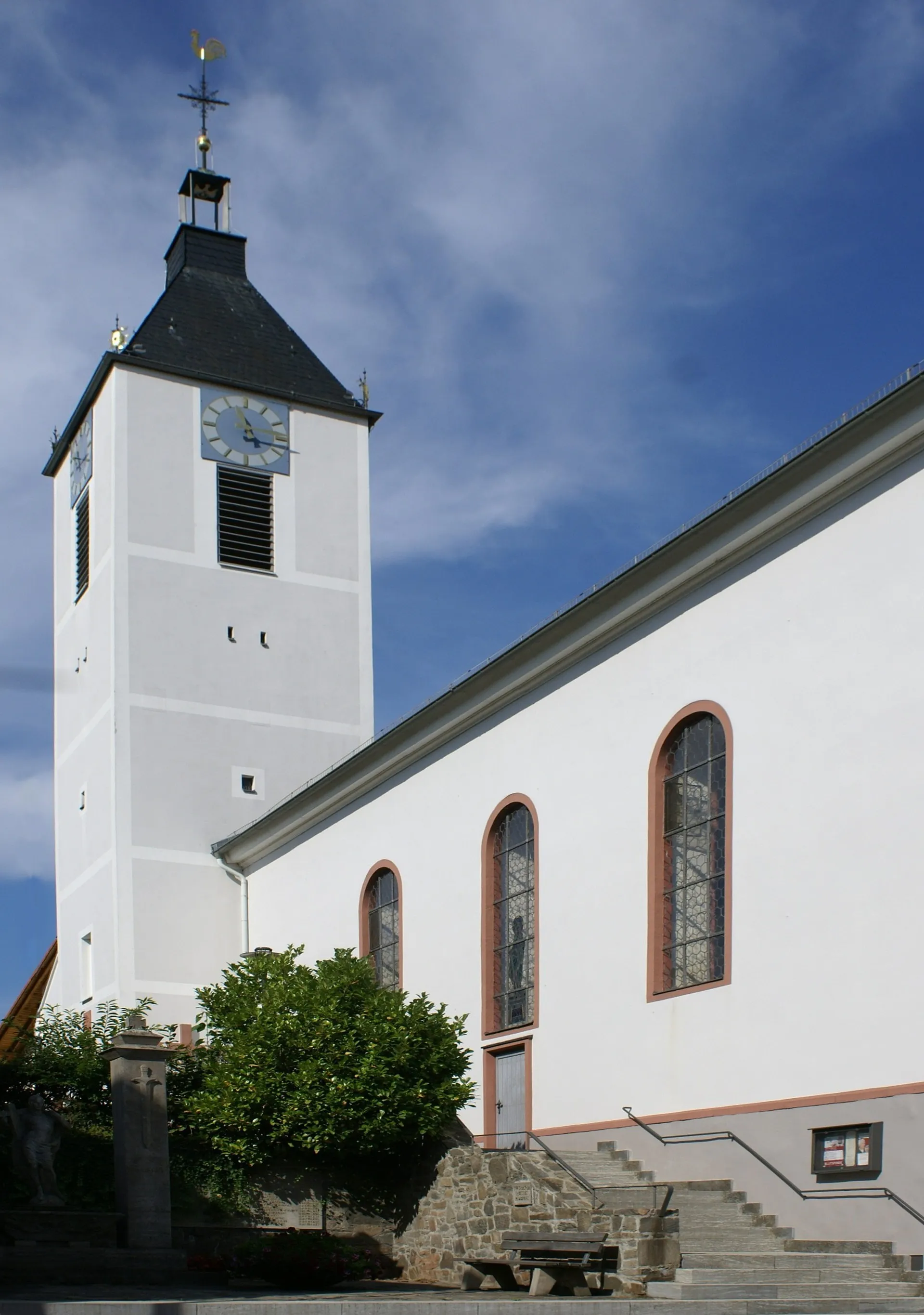 Photo showing: The church of Philippus and Jakobus in Albstadt that is part of the city Alzenau