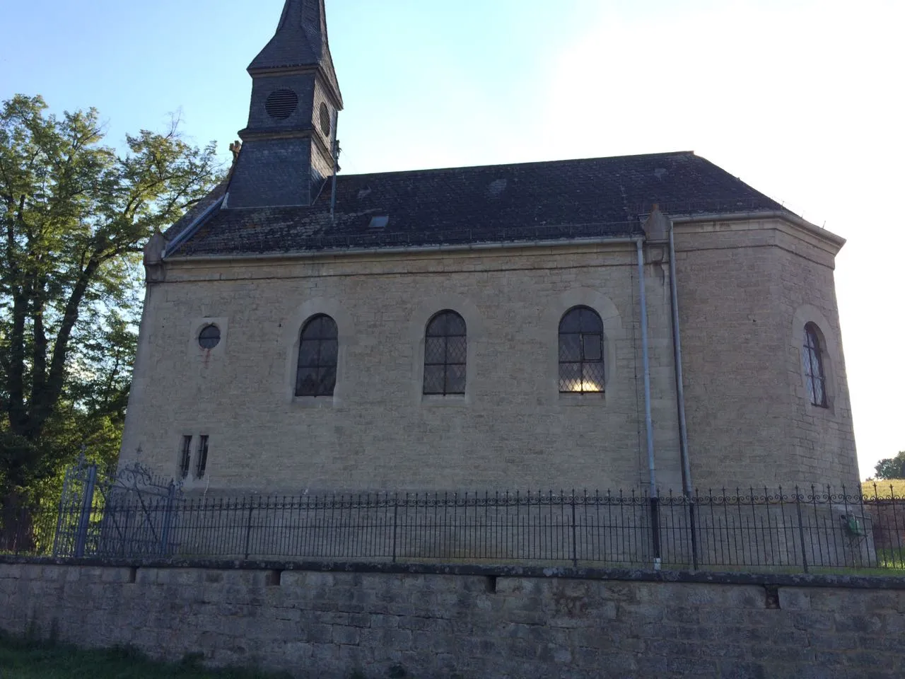 Photo showing: Kapelle. Quaderbau mit Dachreiter und polygonalem Abschluss1886 bez.
