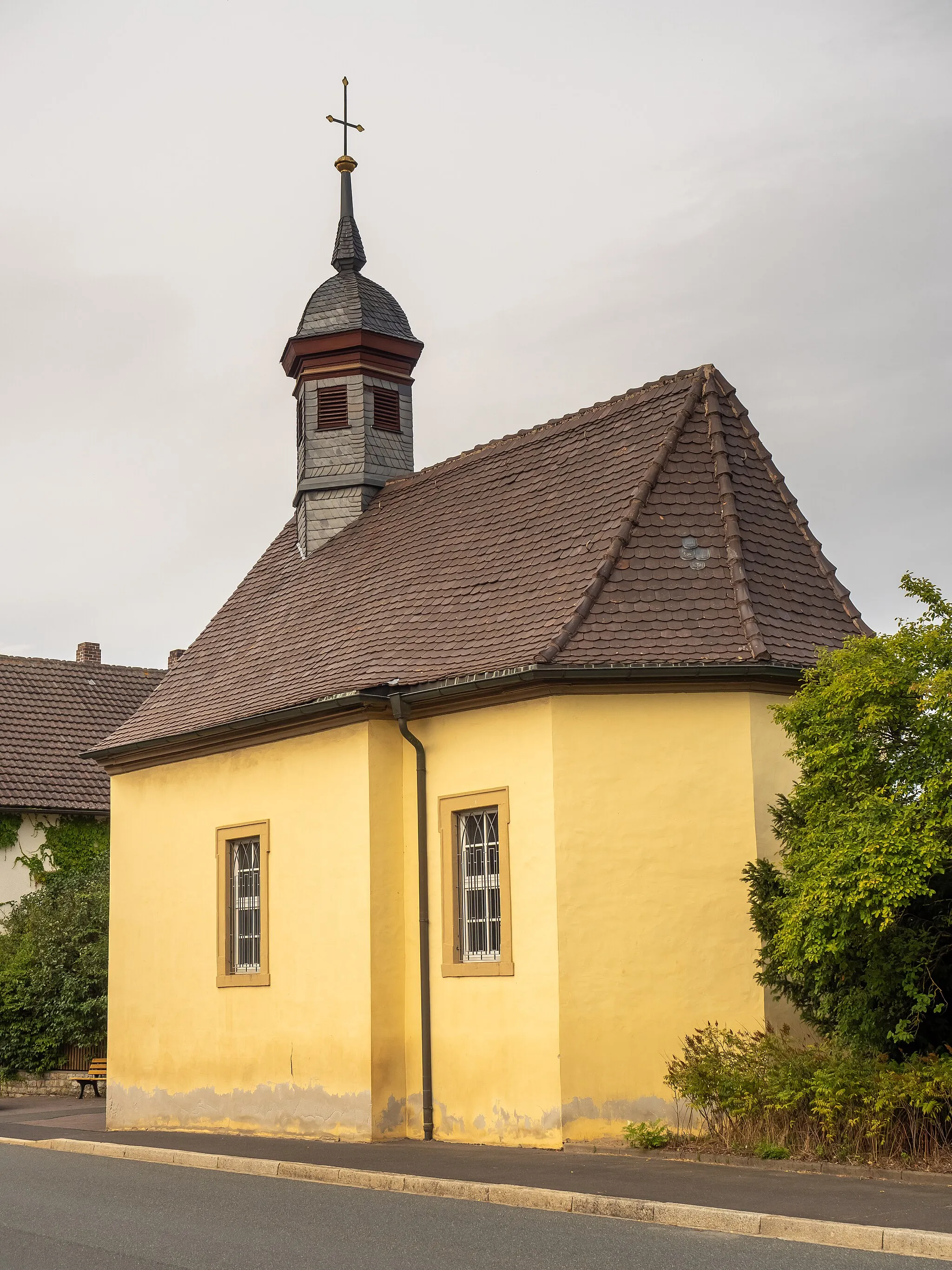 Photo showing: Chapel of St. Michael in Neuses am Sand