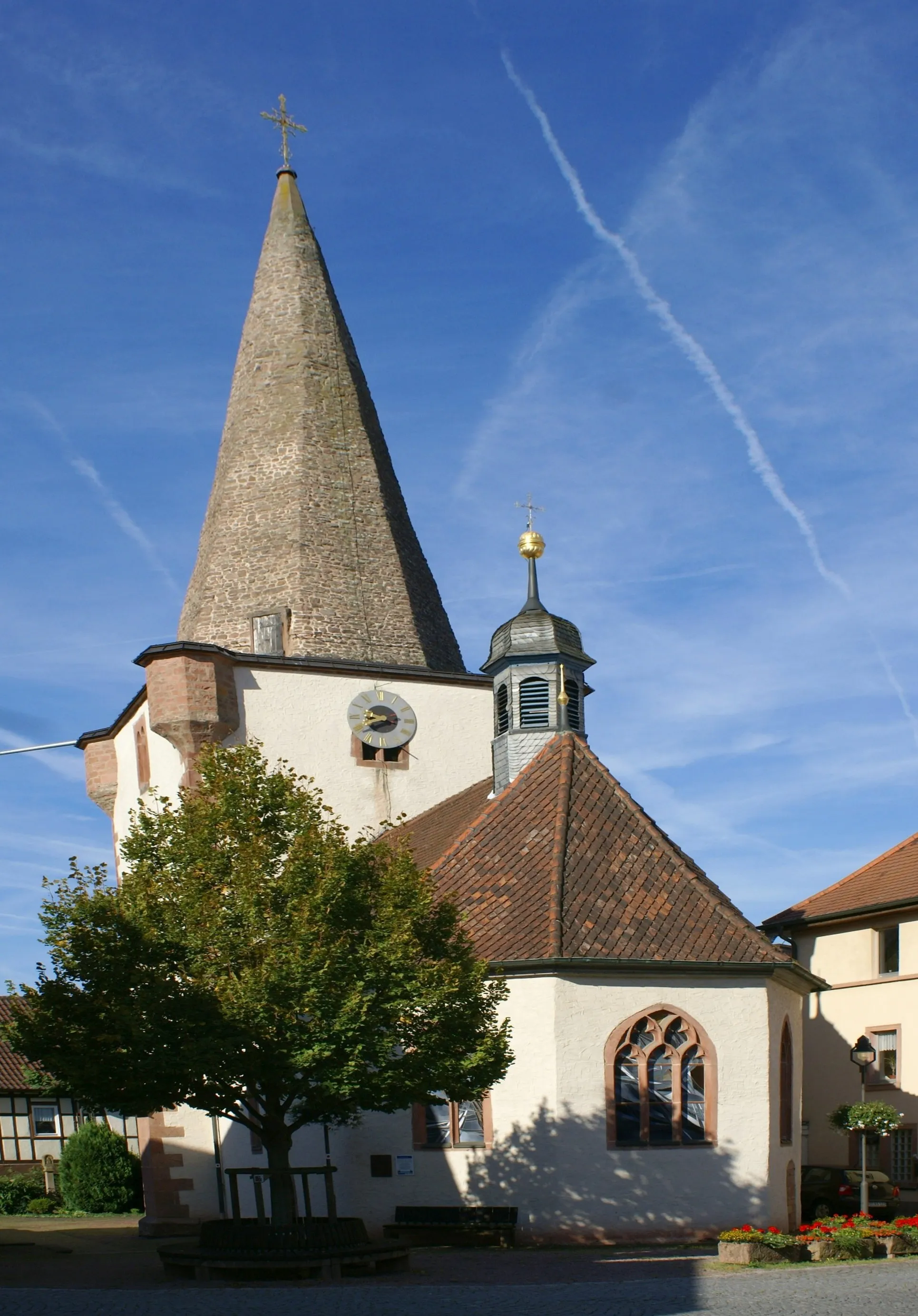 Photo showing: The St. Lukaskapelle - Chapel of St. Lukas - was built in 1449 and is located in the centre of Schöllkrippen