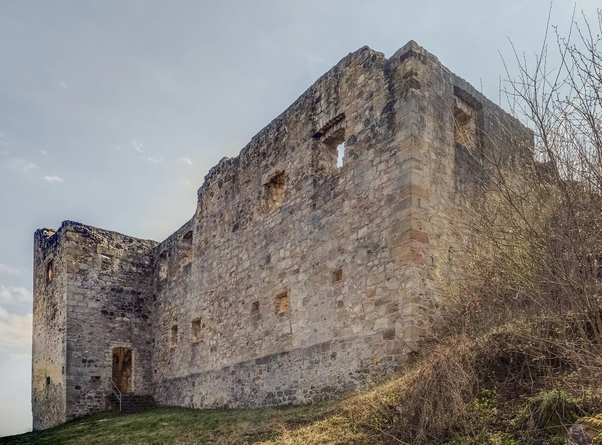 Photo showing: Main building of the Bramberg ruin