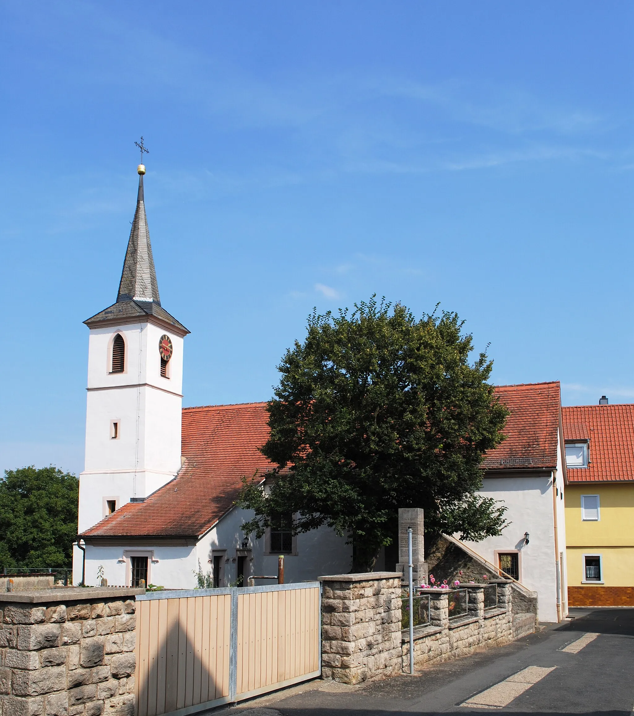 Photo showing: Kirche, Neusetz