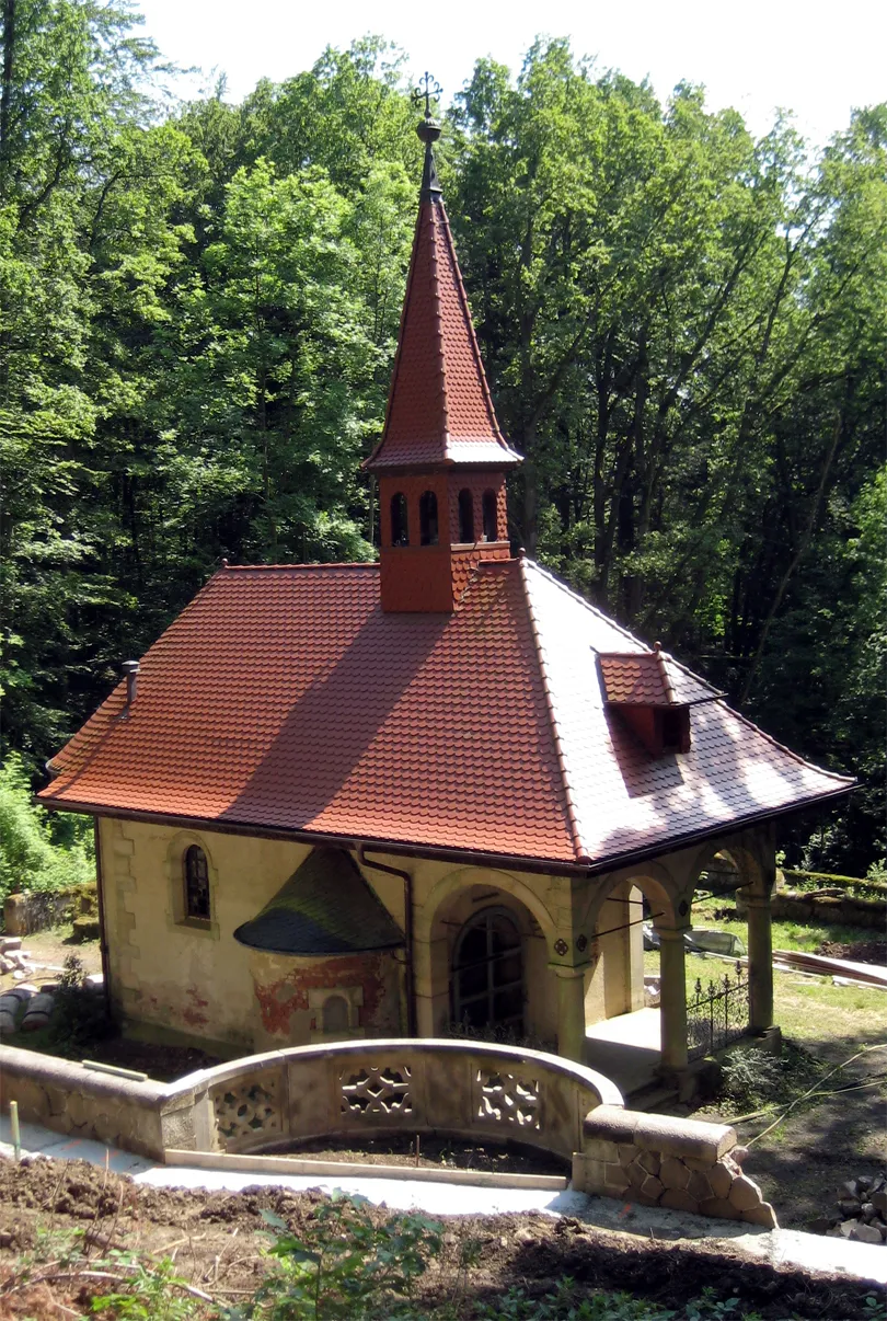 Photo showing: Gruftkapelle im Schlosspark Ramholz